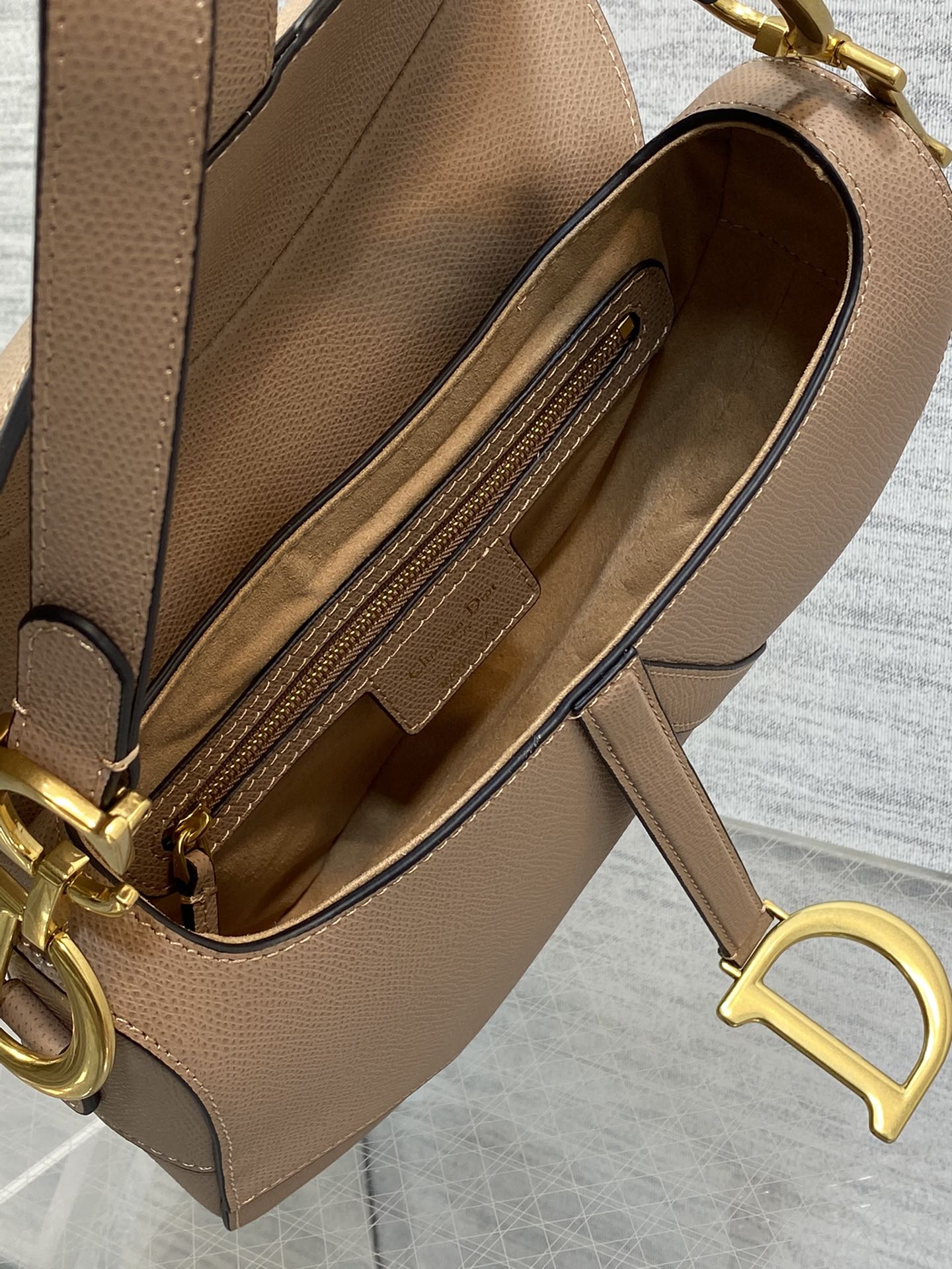 Bagsaaa D10r Saddle Nude Color - 24×6×18cm