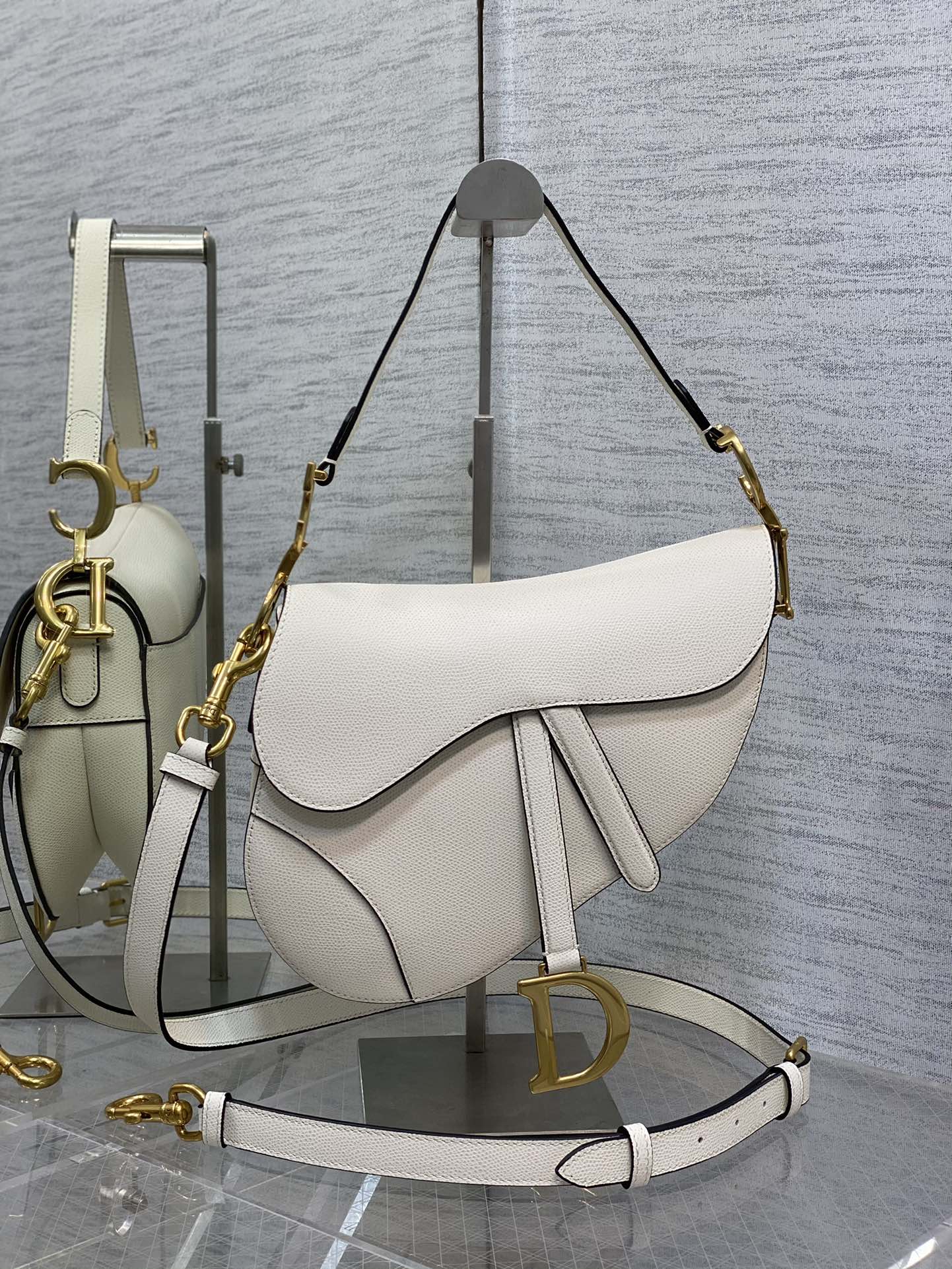 Bagsaaa D10r Saddle White Bag - 25.5x20x6.5cm