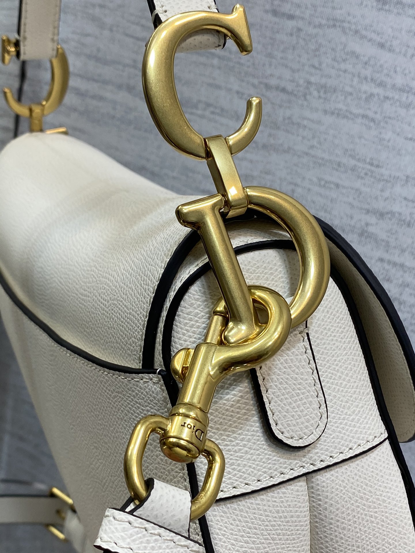 Bagsaaa D10r Saddle White Bag - 25.5x20x6.5cm
