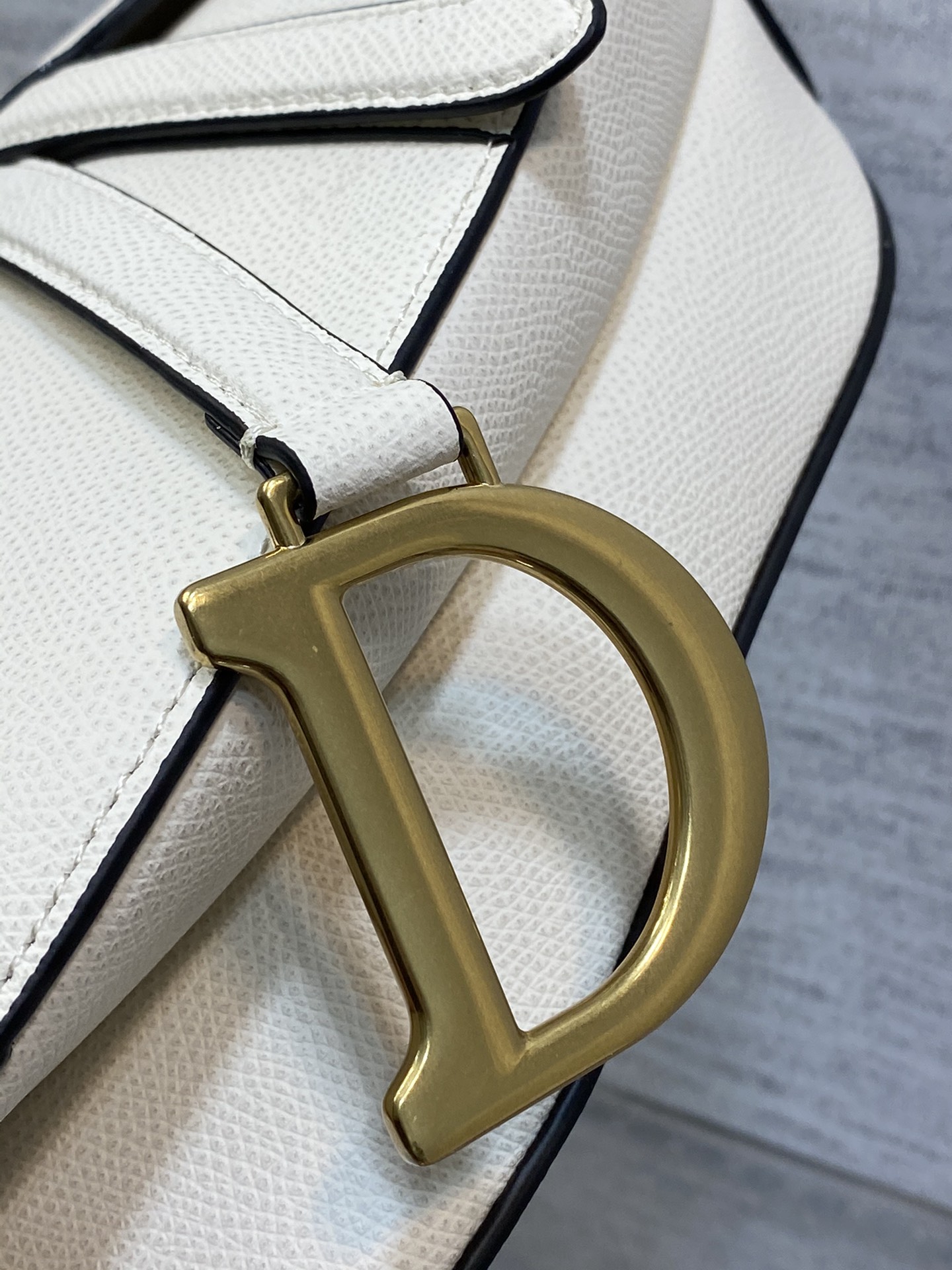 Bagsaaa D10r Saddle White Bag - 25.5x20x6.5cm