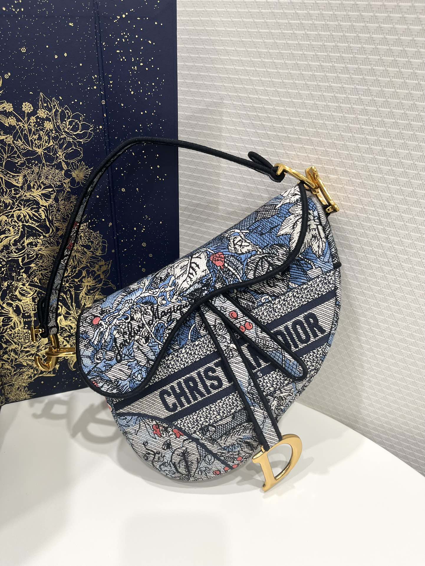 Bagsaaa D10r Saddle Camouflage Embroidered Blue - 25.5 x 20 x 6.5 cm 
