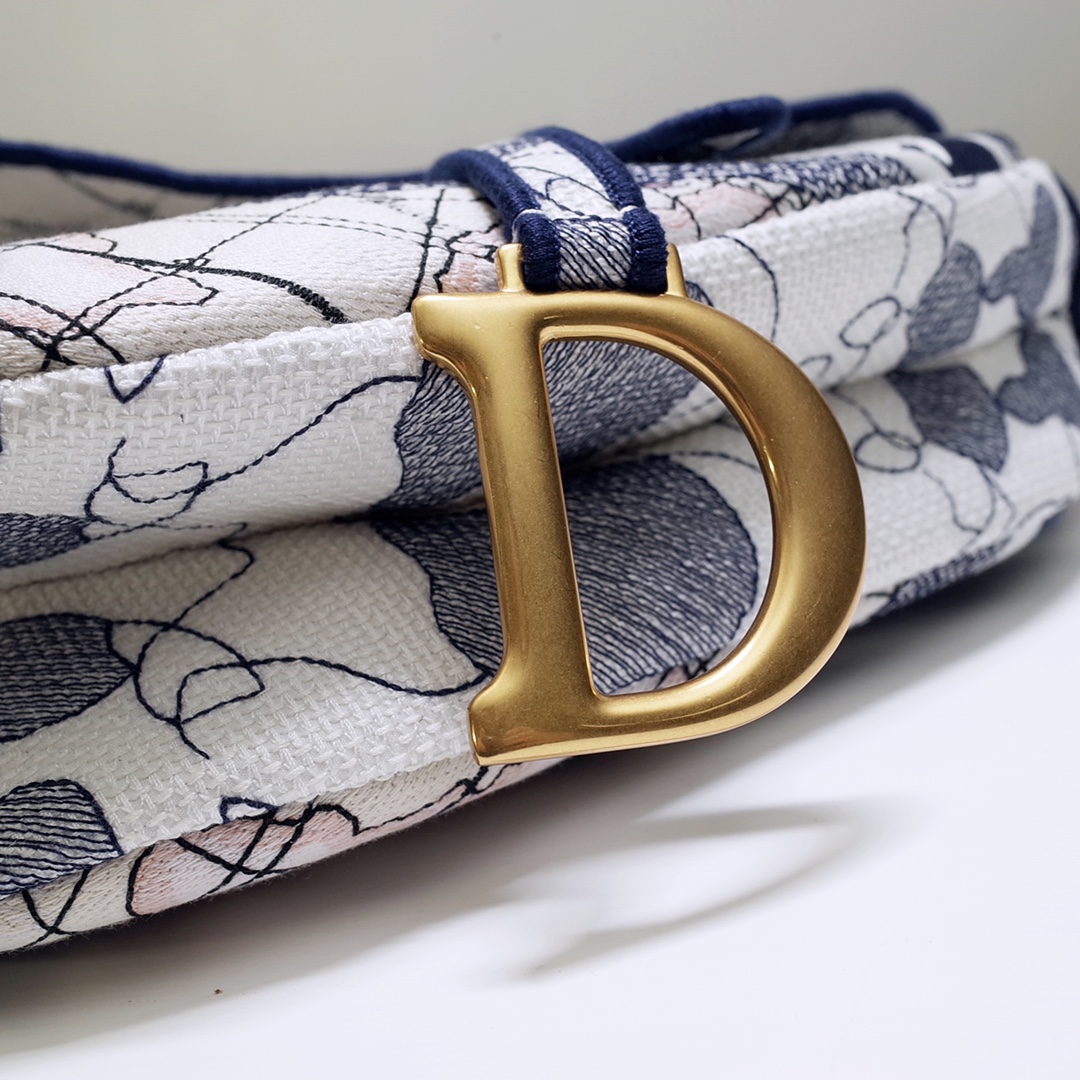 Bagsaaa D10r Saddle Blue and White Embroidered - 25.5 x 20 x 6.5 cm