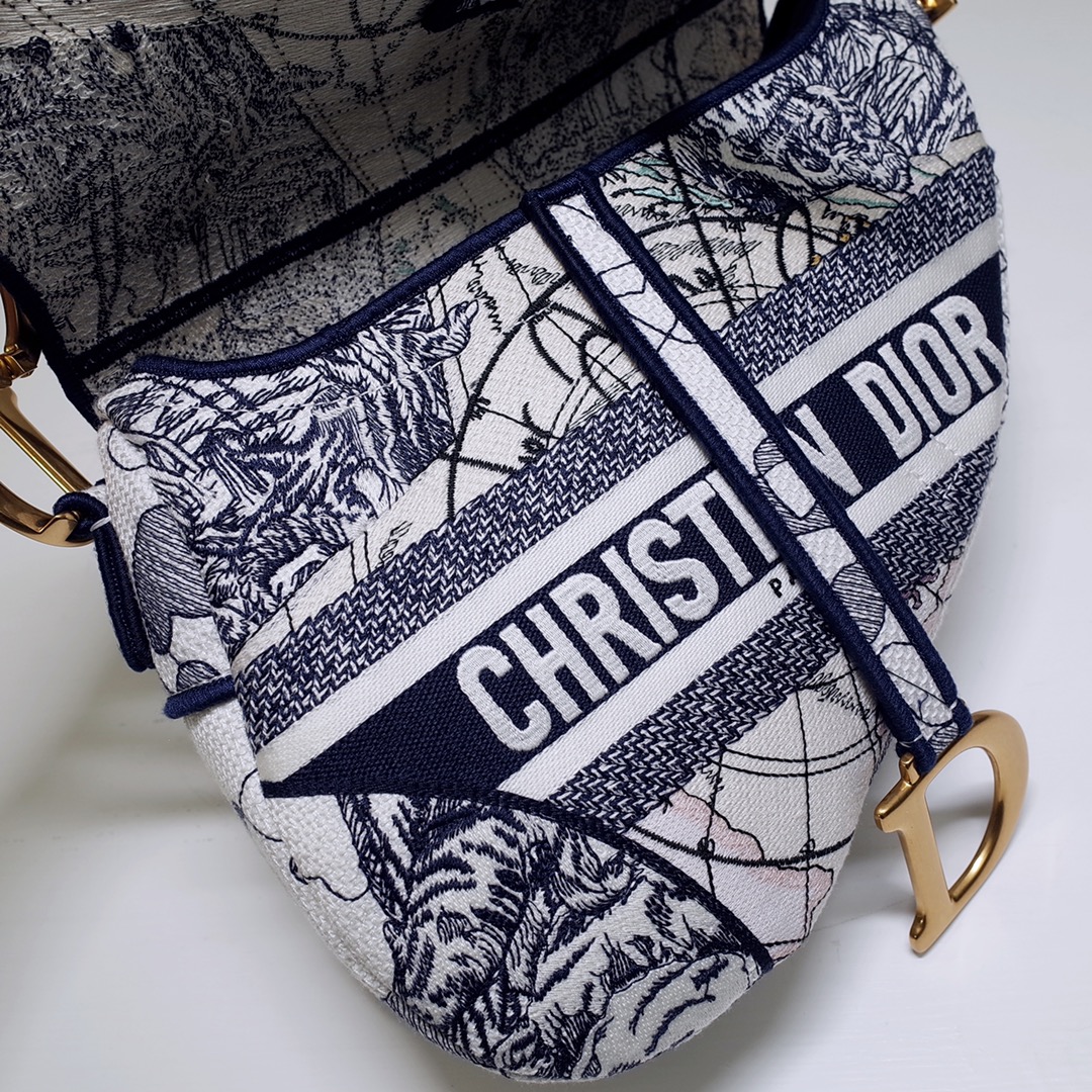 Bagsaaa D10r Saddle Blue and White Embroidered - 25.5 x 20 x 6.5 cm