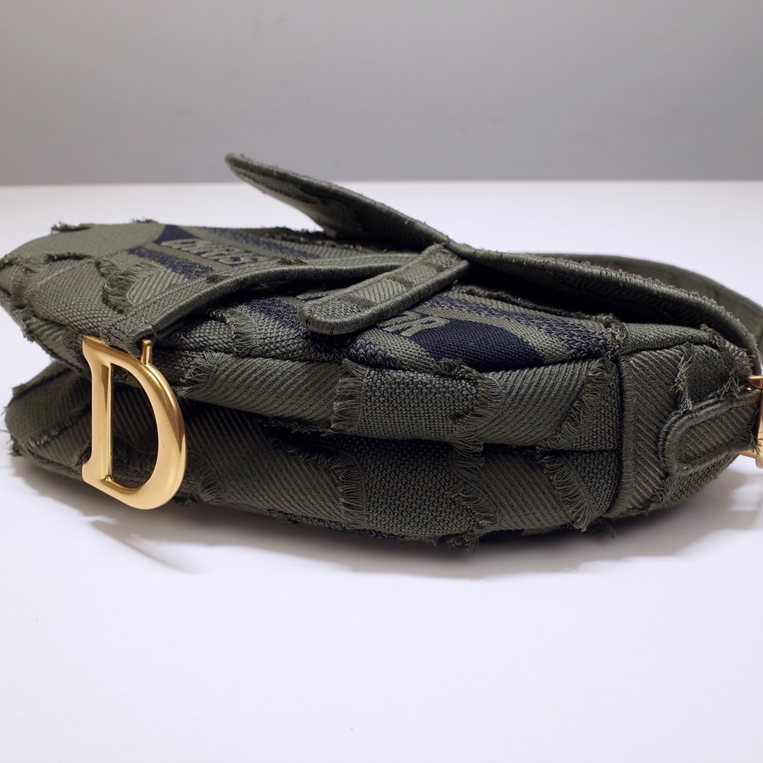 Bagsaaa D10r Saddle Green Camouflage Embroidered - 25.5 x 20 x 6.5 cm