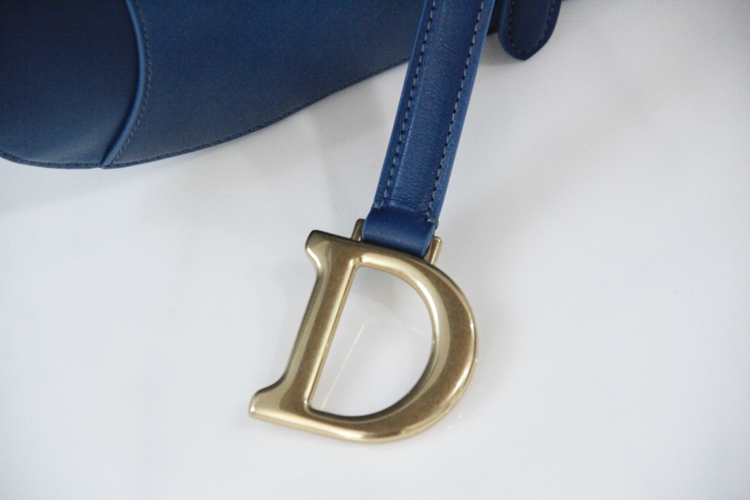 Bagsaaa D10r Saddle Ombre Blue Leather -25.5 x 20 x 6.5 cm