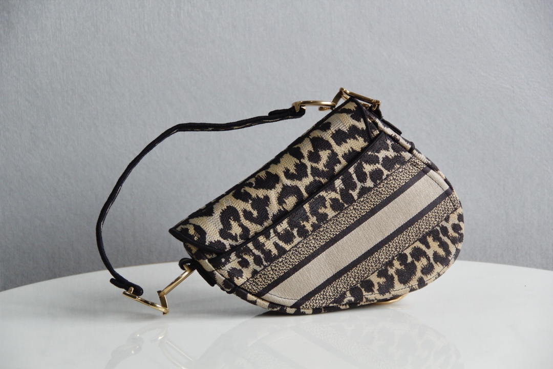 Bagsaaa D10r Saddle Beige Multicolor Mizza Embroidery - 25.5 x 20 x 6.5 cm