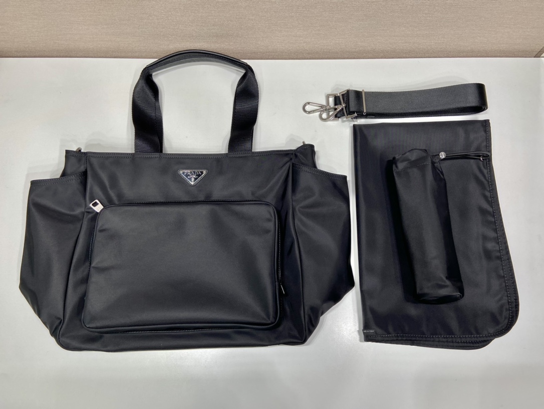 Bagsaaa Pra*a Re-Nylon baby bag - 35x30x17cm