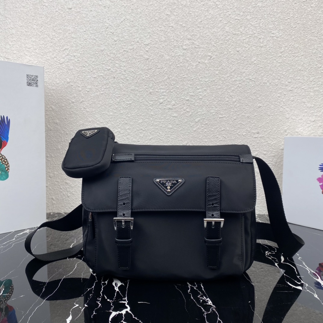 Bagsaaa Pra*a Re-Nylon black shoulder bag - 27x20.5x12cm