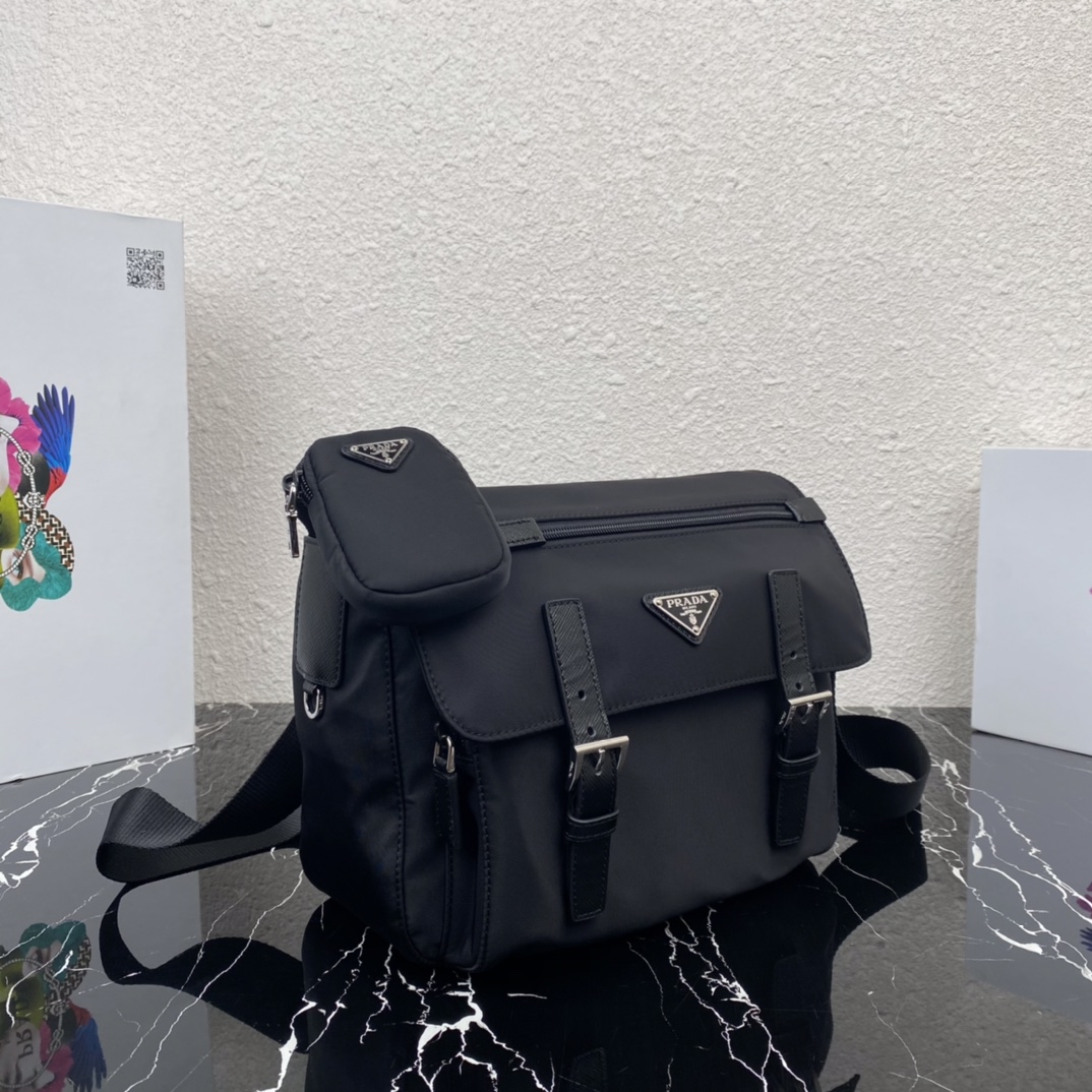 Bagsaaa Pra*a Re-Nylon black shoulder bag - 27x20.5x12cm