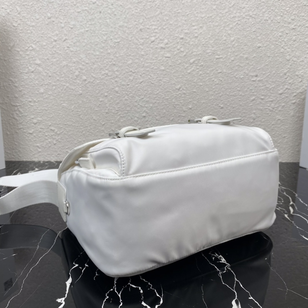 Bagsaaa Pra*a Re-Nylon white shoulder bag - 27x20.5x12cm