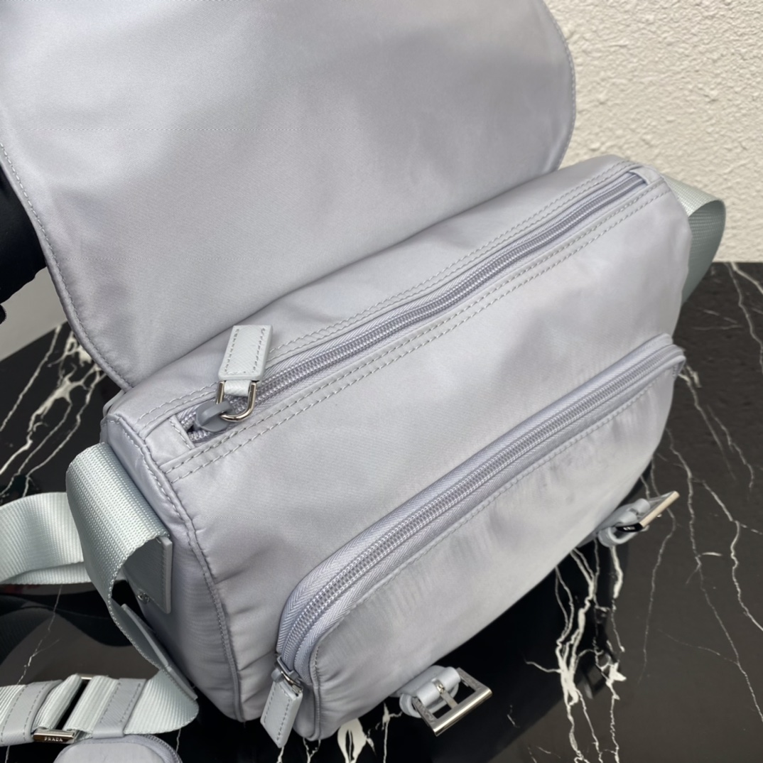 Bagsaaa Pra*a Re-Nylon light blue shoulder bag - 27x20.5x12cm