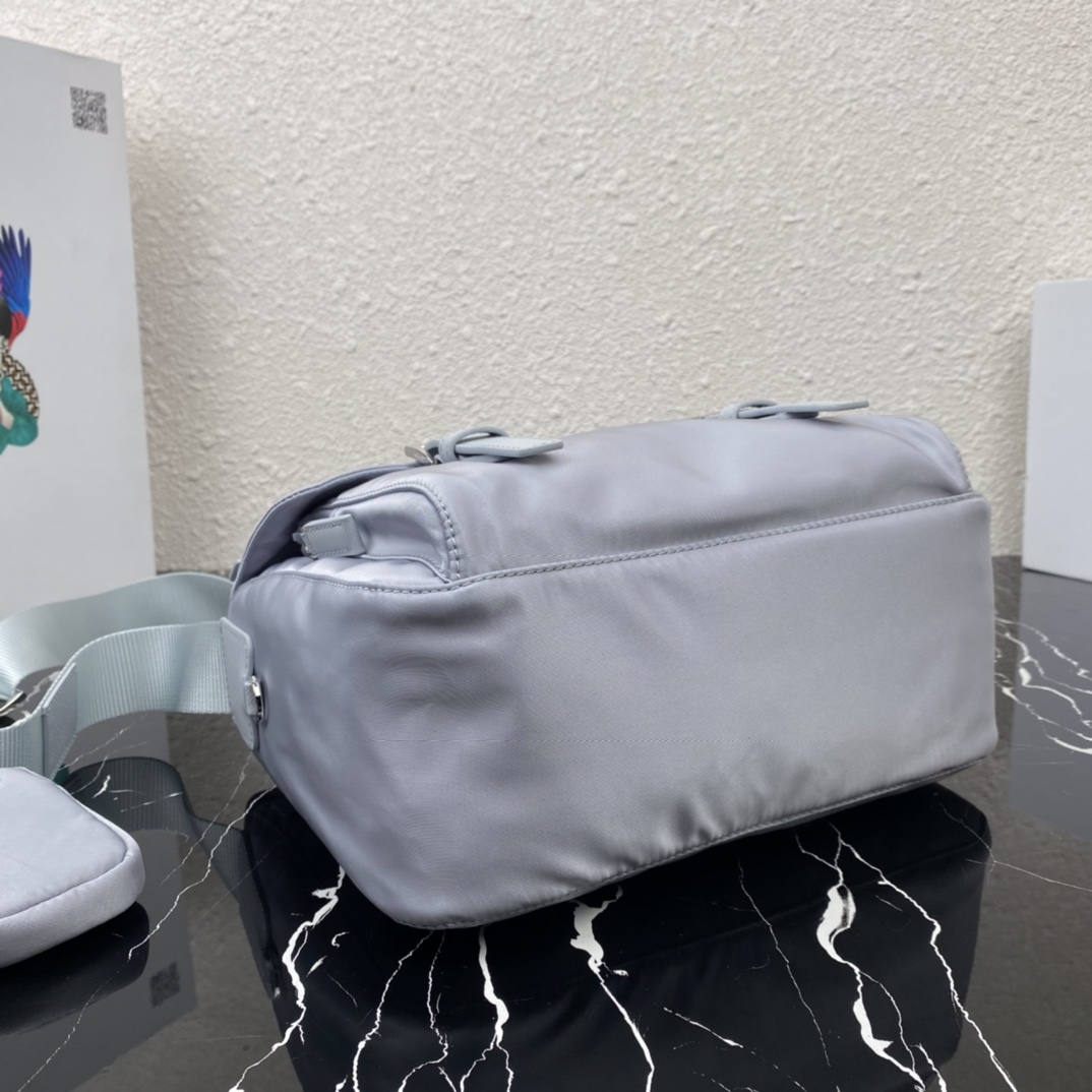 Bagsaaa Pra*a Re-Nylon light blue shoulder bag - 27x20.5x12cm