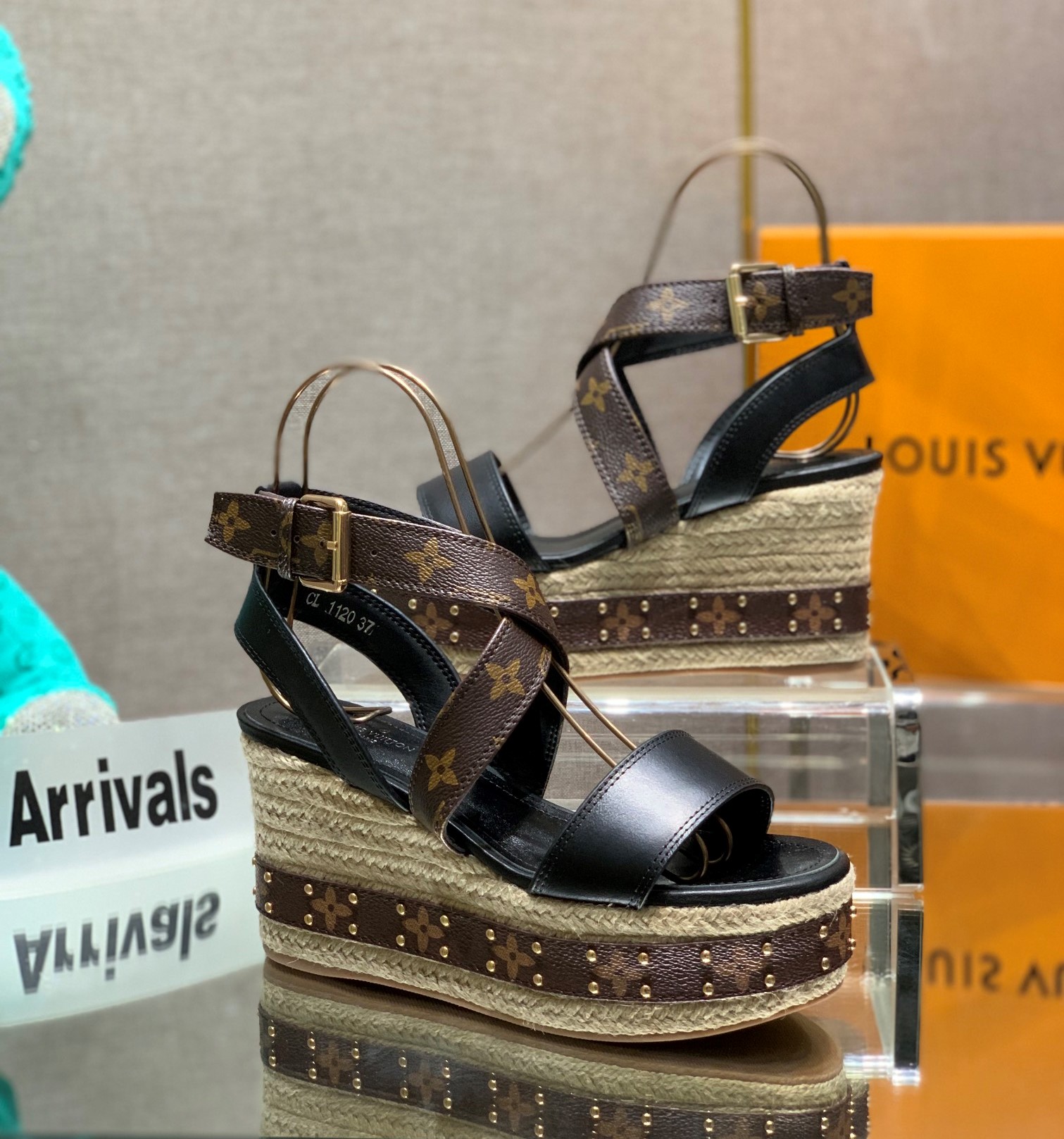 Bagsaaa L0vis Vvtt0n Boundary Wedge Sandals Brown and Black