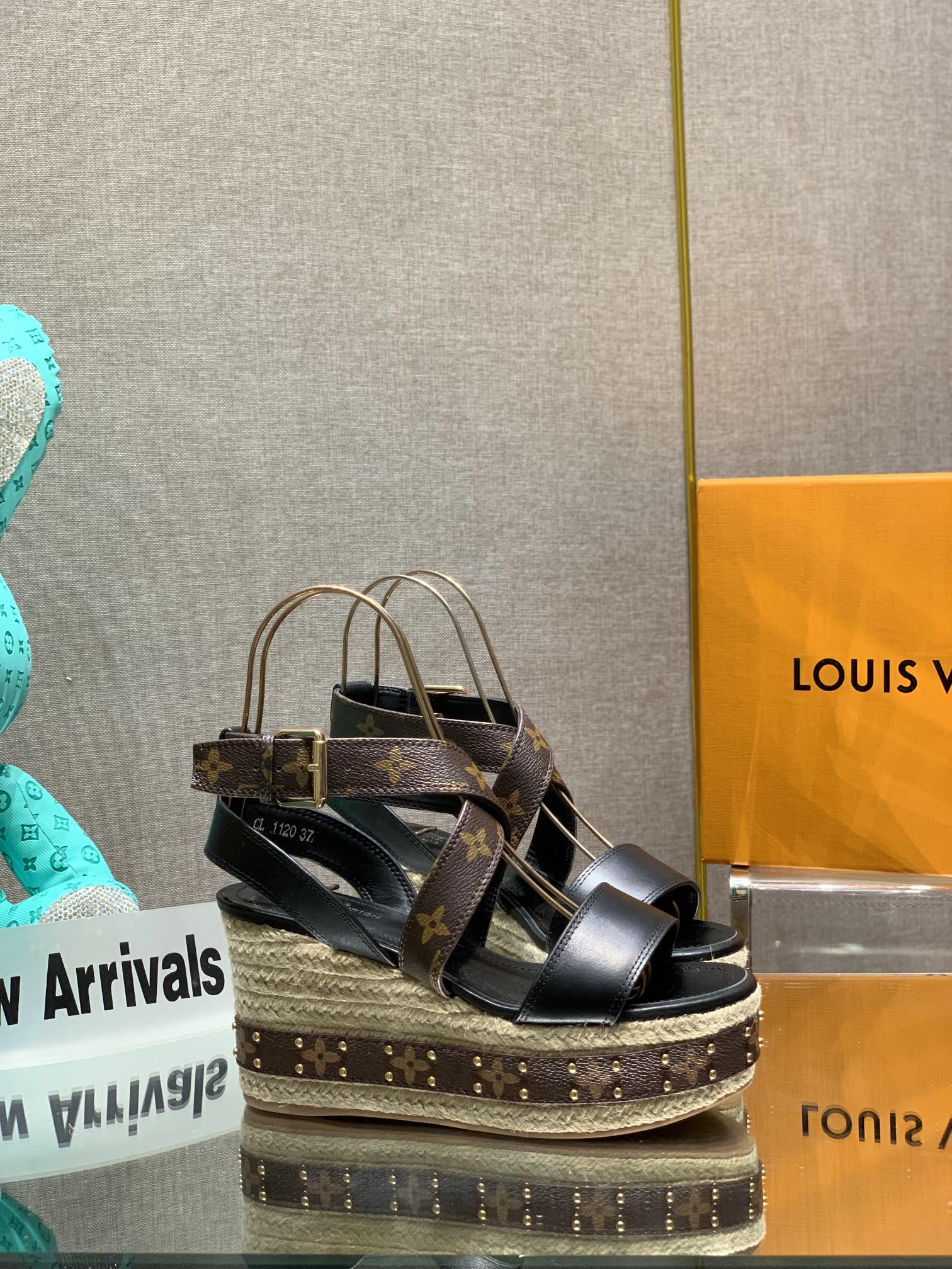 Bagsaaa L0vis Vvtt0n Boundary Wedge Sandals Brown and Black