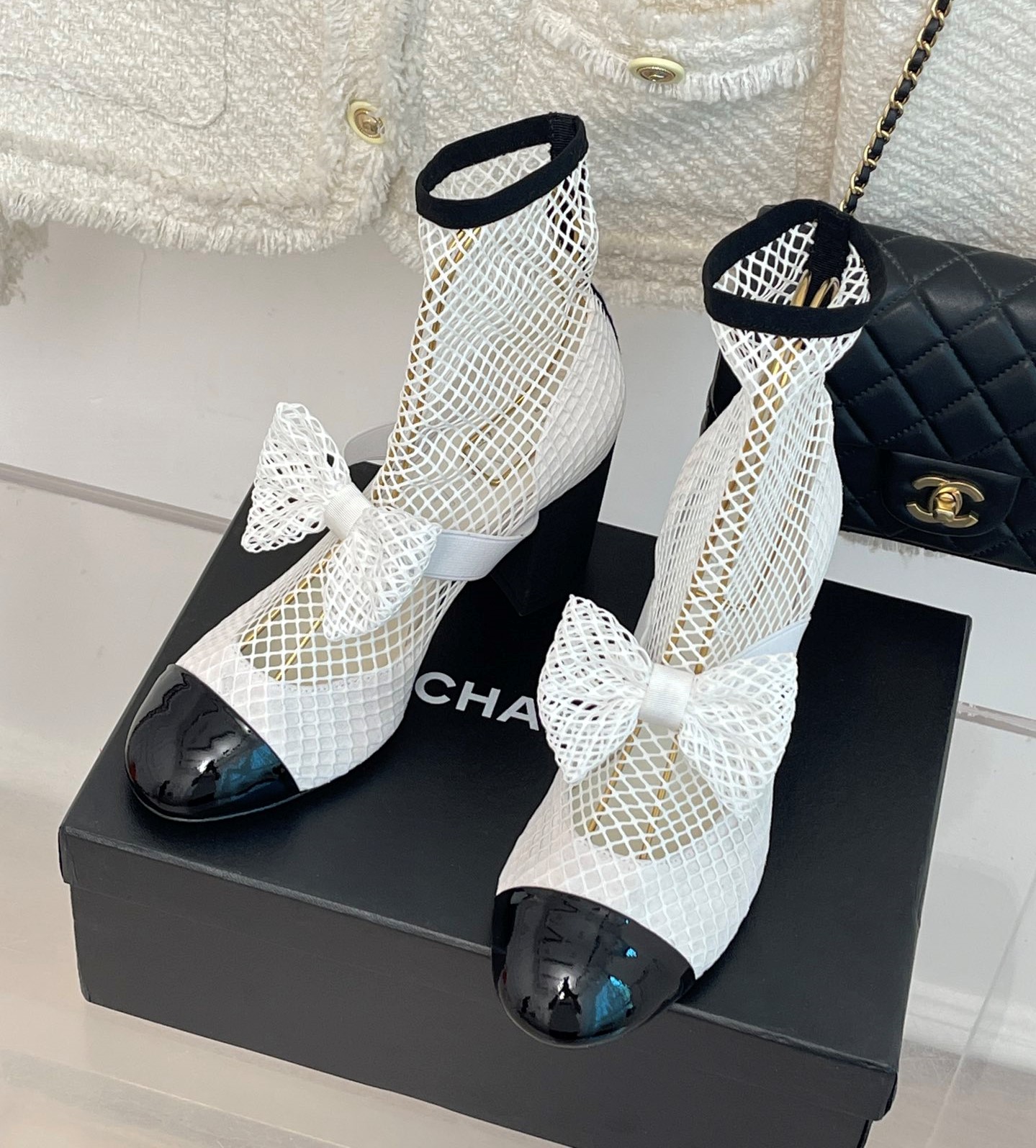 Bagsaaa Ch**el Mary Janes Resille, Kid Suede & Patent Calfskin White & Black High Heels