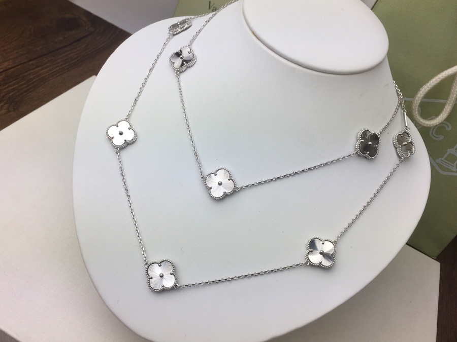Bagsaaa V*n Cl**f & Arpel 20 Motif Turquoise Alhambra Necklace