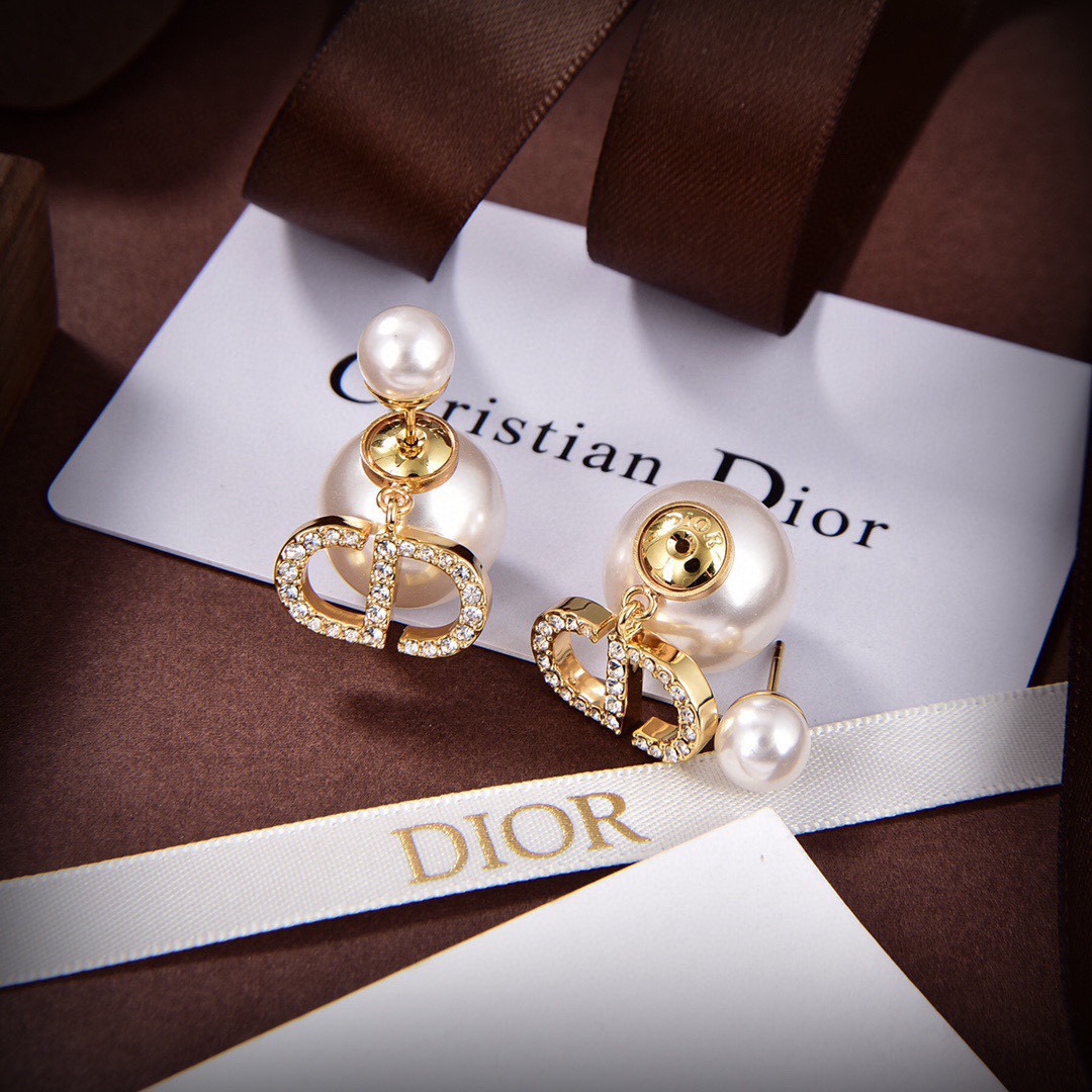 Bagsaaa D10r Crystal Montaigne CD Stud Earrings