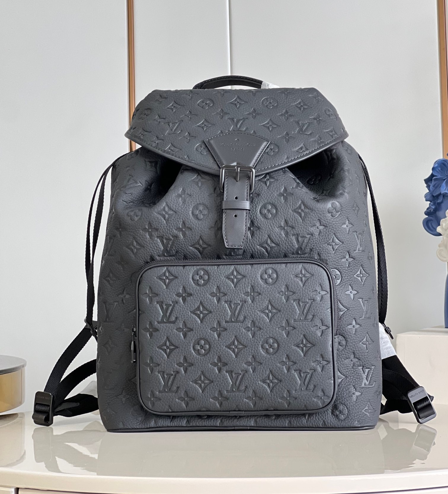 Bagsaaa L0vis Vvtt0n Montsouris Taurillon Monogram - 32 x 40 x 19 cm
