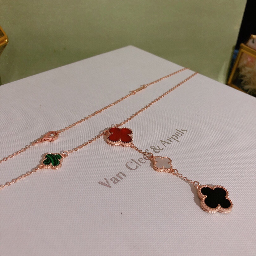 Bagsaaa V*n Cl**f & Arp*1s Alhambra Neckalce 5 motif