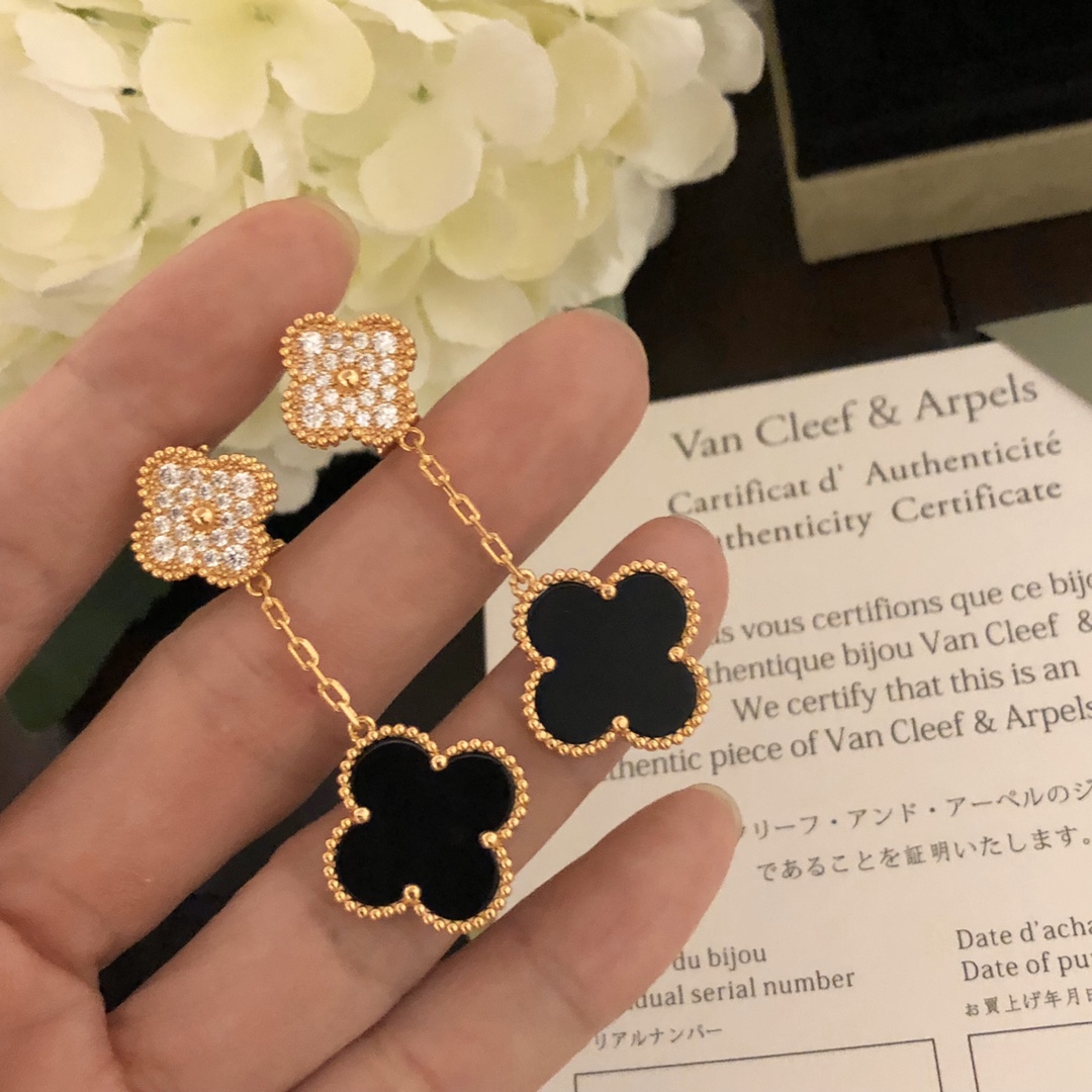 Bagsaaa V*n Cl**f & Arp*1s Alhambra Earrings 2 motif