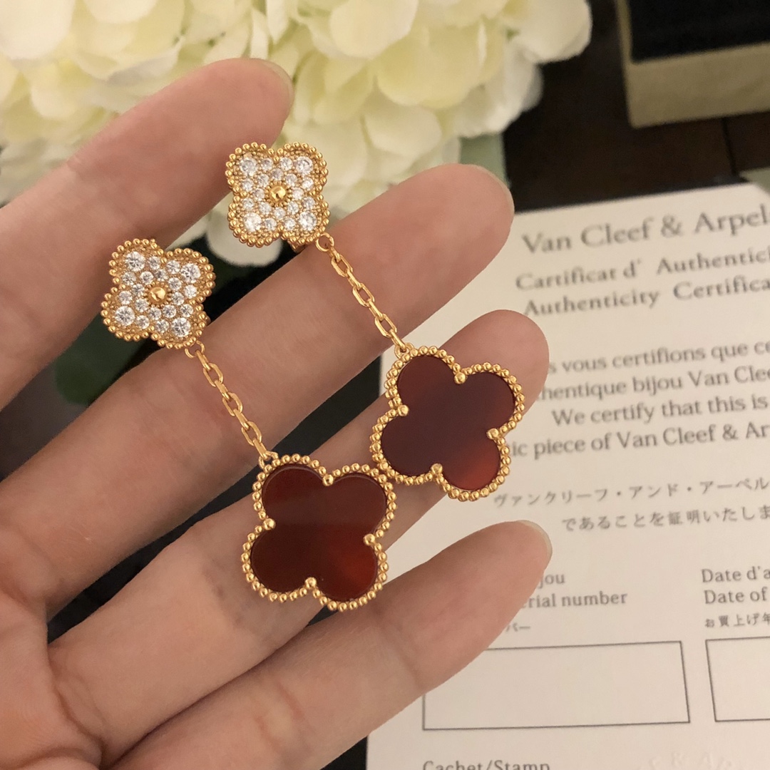 Bagsaaa V*n Cl**f & Arp*1s Alhambra Earrings 2 motif