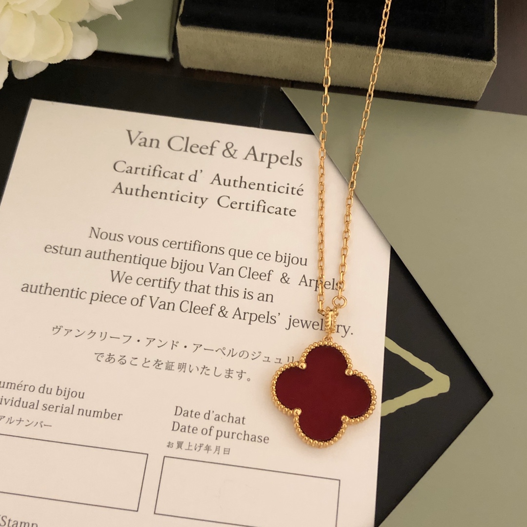 Bagsaaa V*n Cl**f & Arp*1s Clover Red Necklace