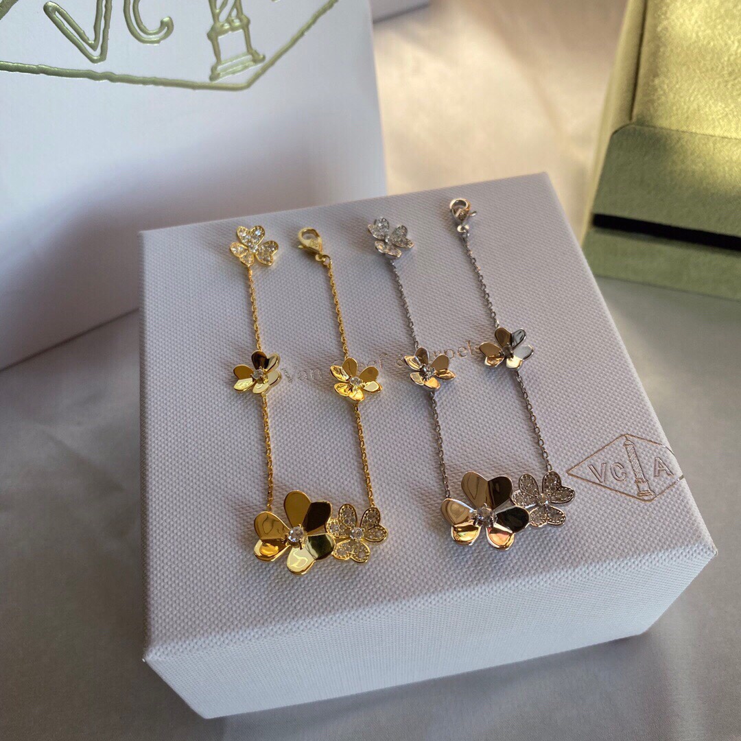 Bagsaaa V*n Cl**f & Arp*1s Frivole 5 flowers Bracelet