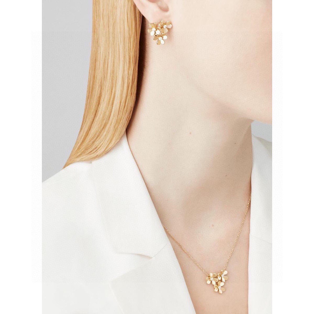 Bagsaaa V*n Cl**f & Arp*1s Frivole 3 flowers necklace