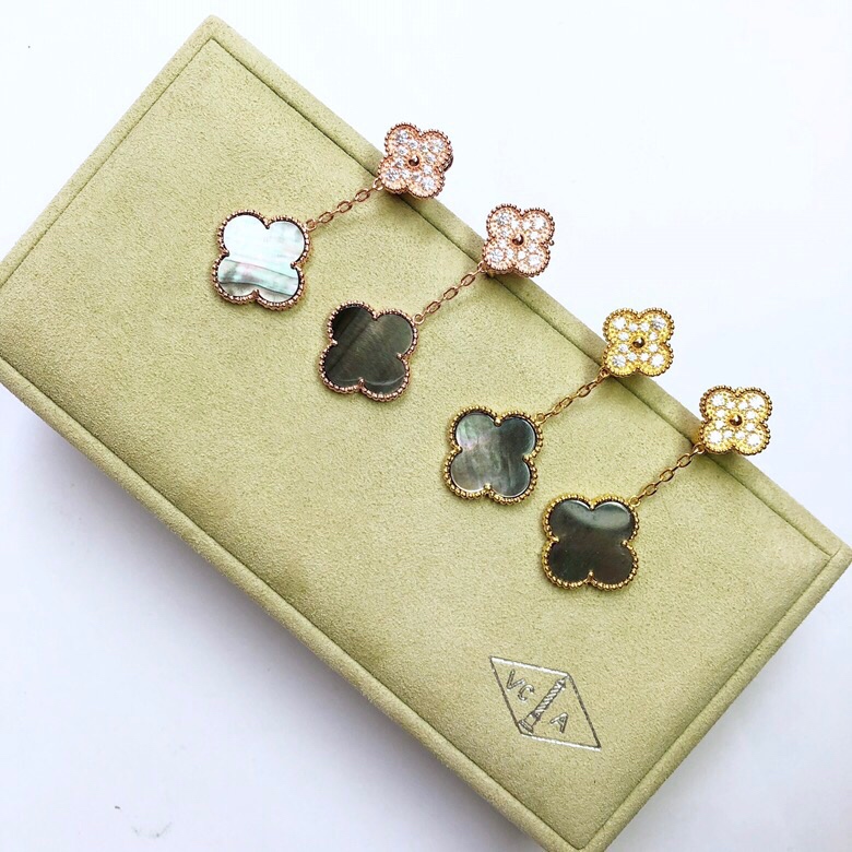 Bagsaaa V*n Cl**f & Arp*1s Alhambra Earrings 2 motif 02