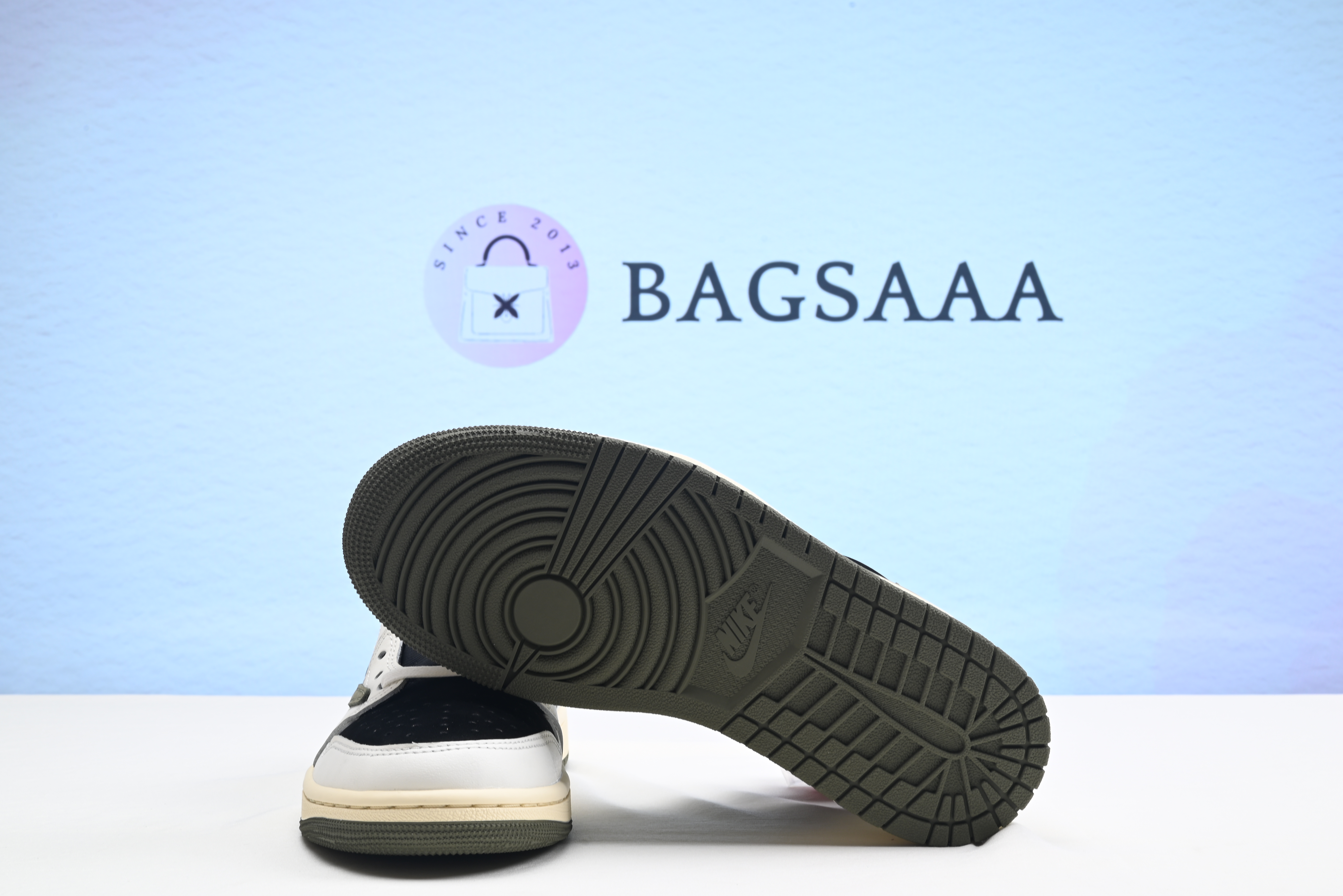 Bagsaaa Nike Air Jordan 1 Low Olive