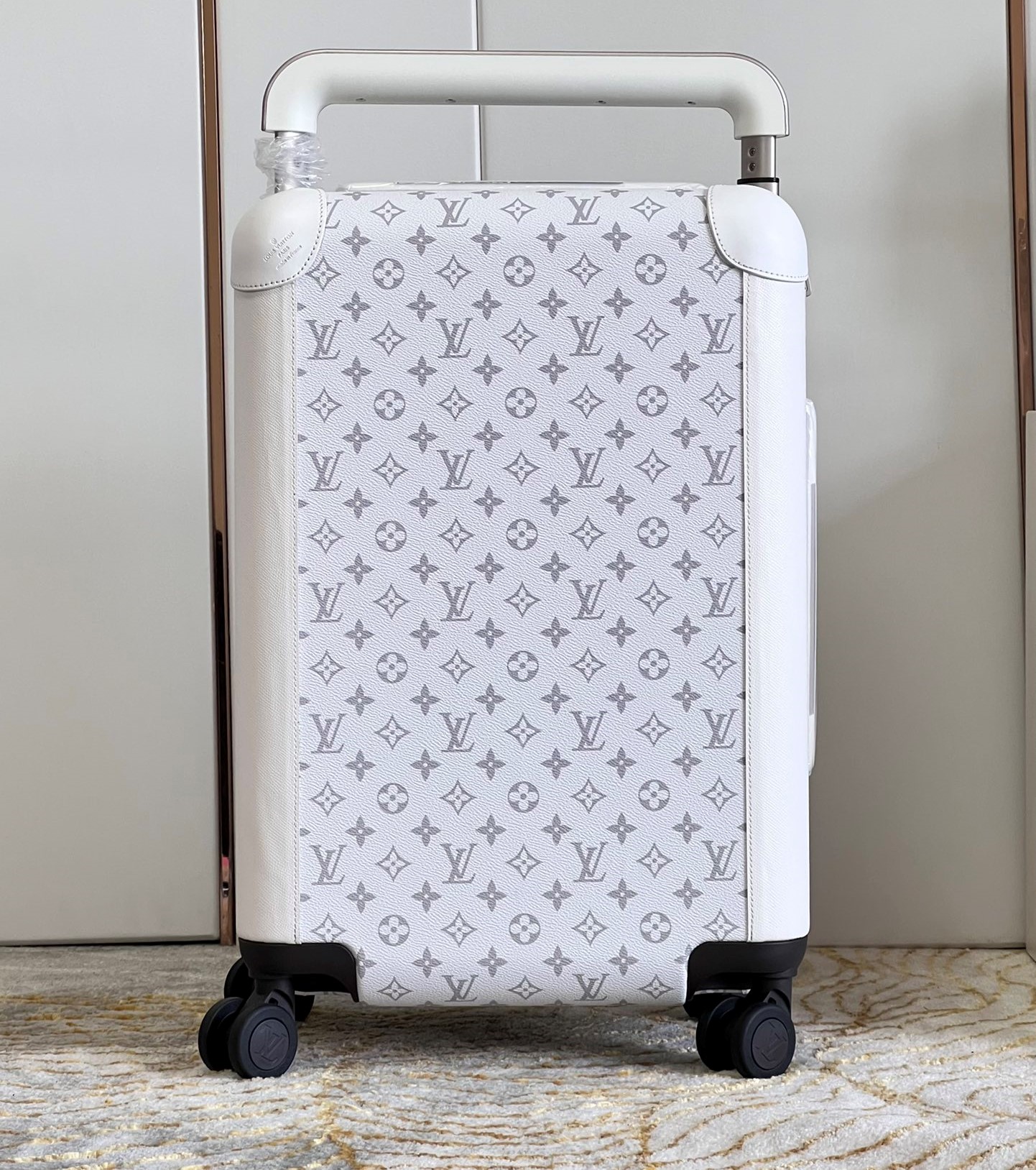 Bagsaaa L0vis Vvtt0n Rolling Luggage Horizon 55 White Monogram