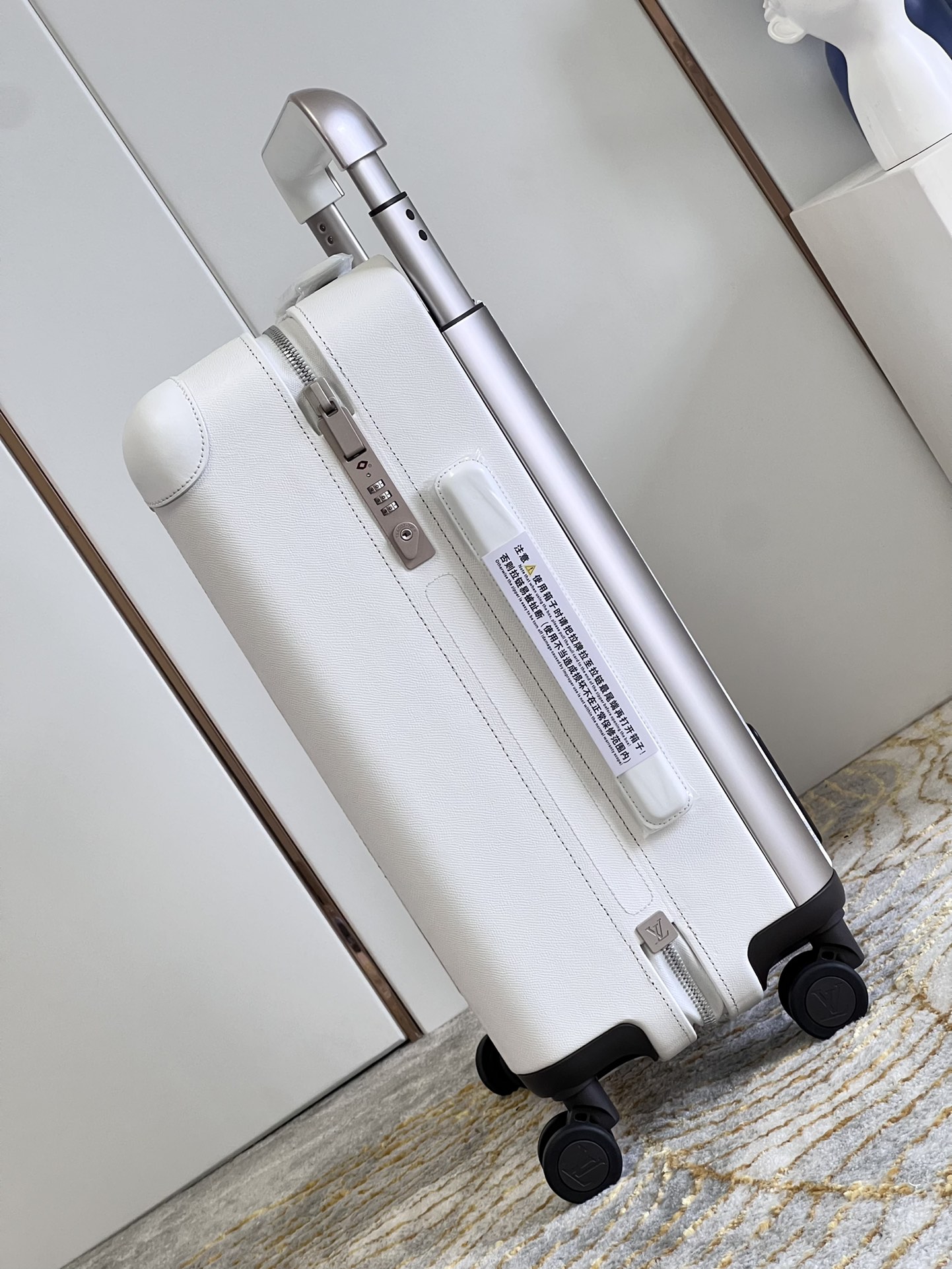 Bagsaaa L0vis Vvtt0n Rolling Luggage Horizon 55 White Monogram
