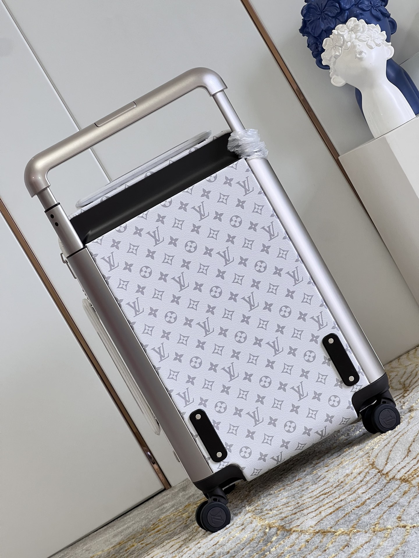 Bagsaaa L0vis Vvtt0n Rolling Luggage Horizon 55 White Monogram