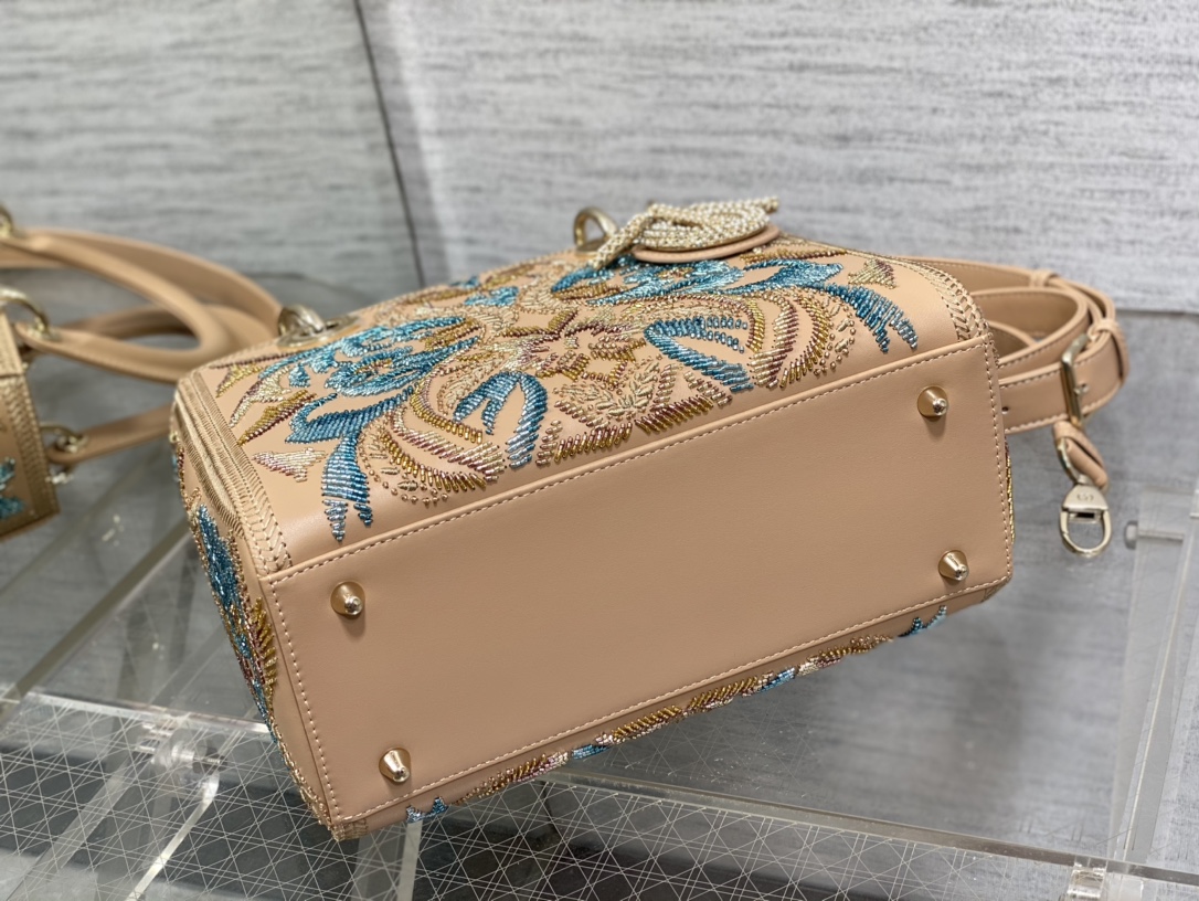 Bagsaaa D10r Lady Medium Brown - 24cm