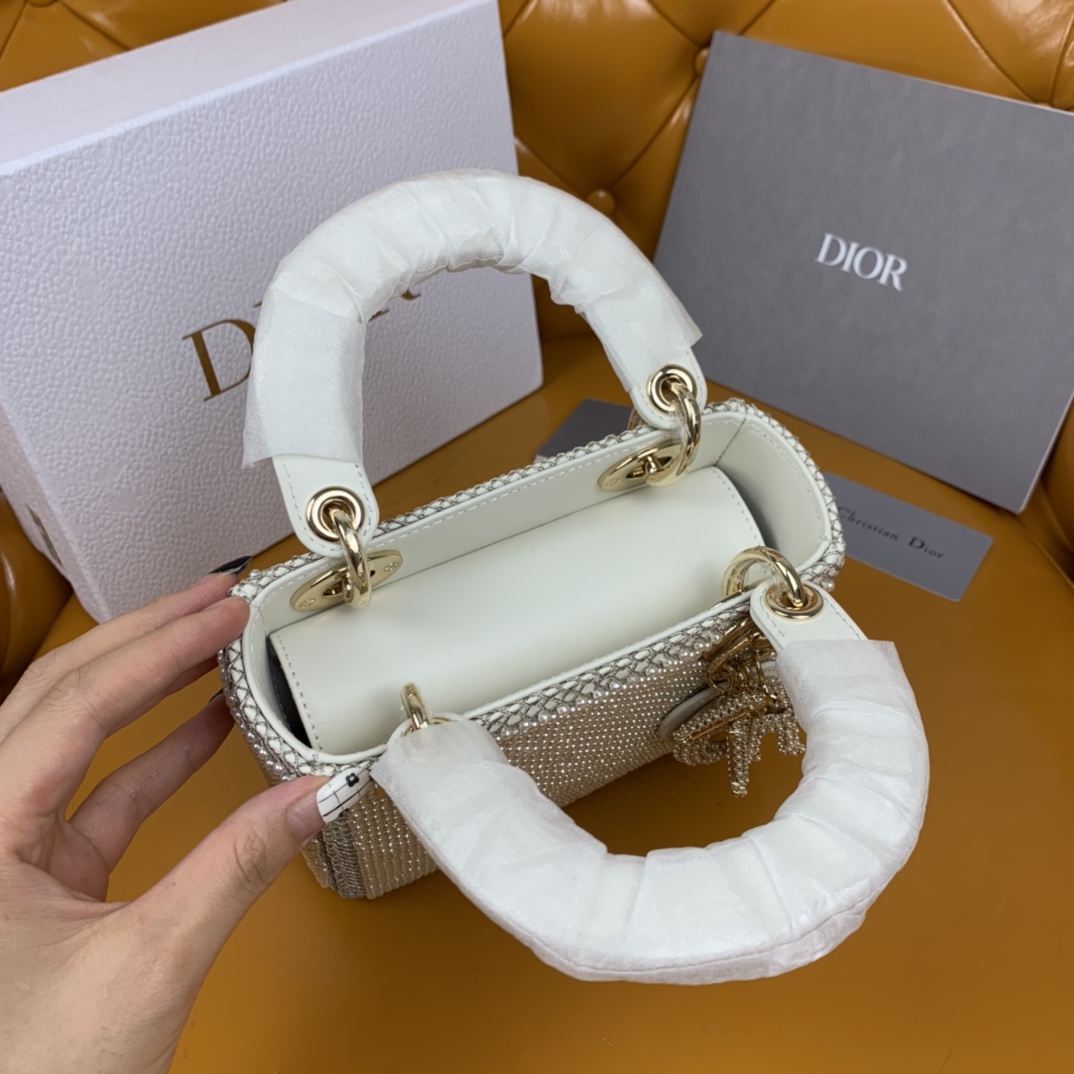 Bagsaaa D10r Mini Lady White Resin Pearl - 17cm