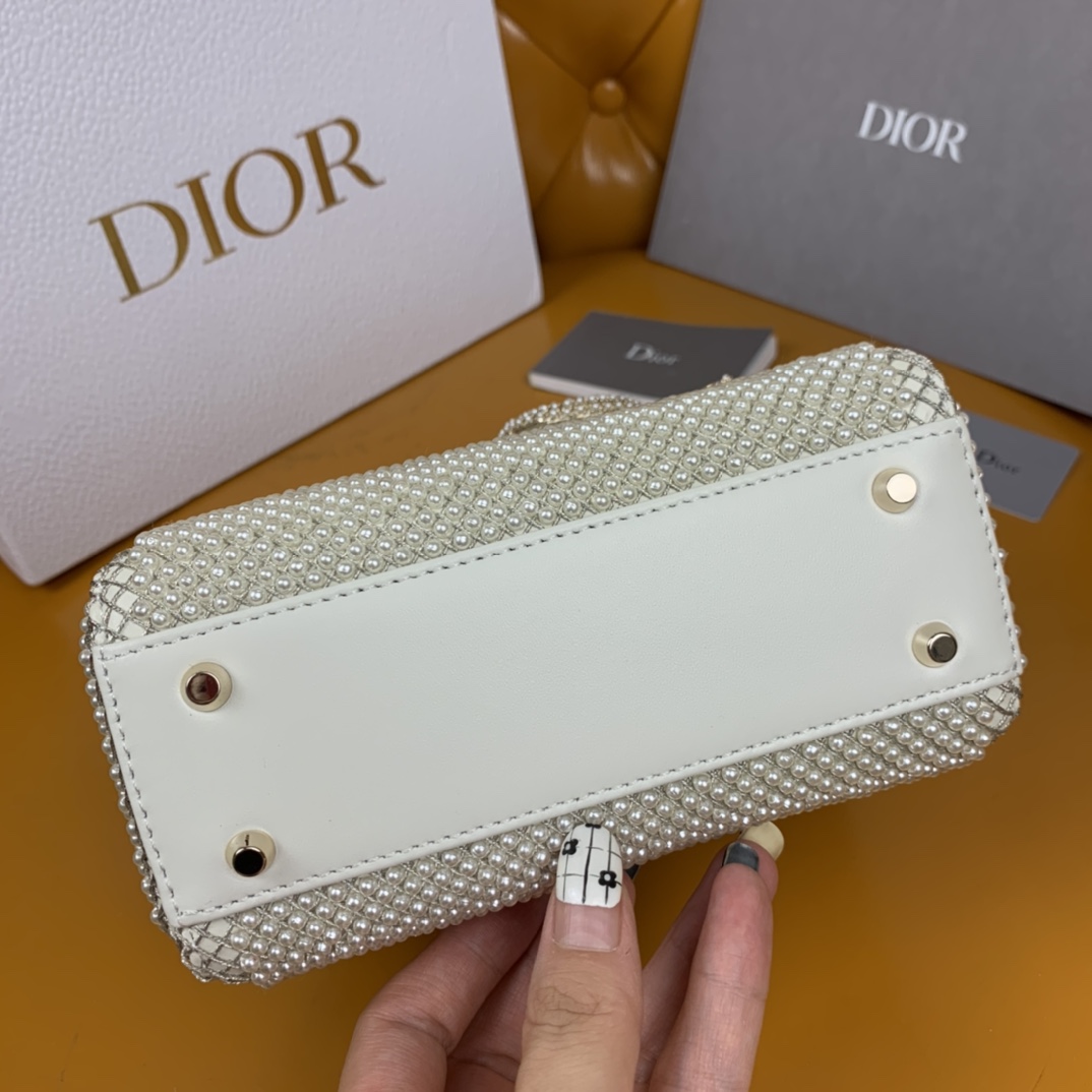 Bagsaaa D10r Mini Lady White Resin Pearl - 17cm