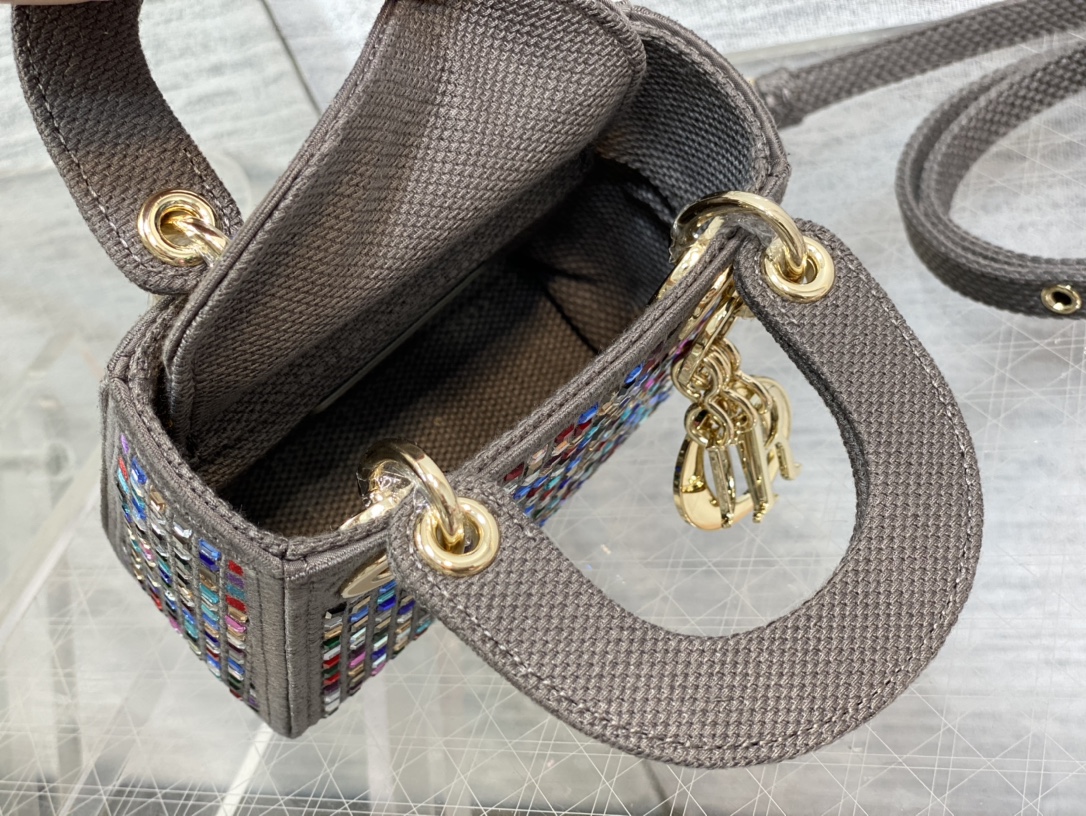 Bagsaaa D10r Lady Micro Grey Metallic - 12 x 10.2 x 5 cm