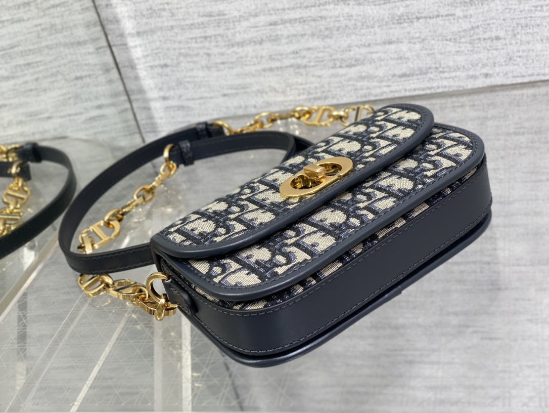 Bagsaaa D10r Montaigne Messenger Oblique Bag - 18*4.5*10cm