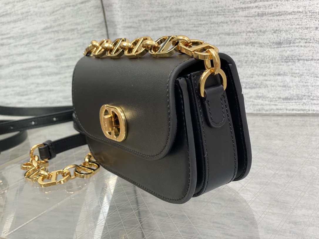 Bagsaaa D10r Montaigne Messenger Black Bag - 18*4.5*10cm