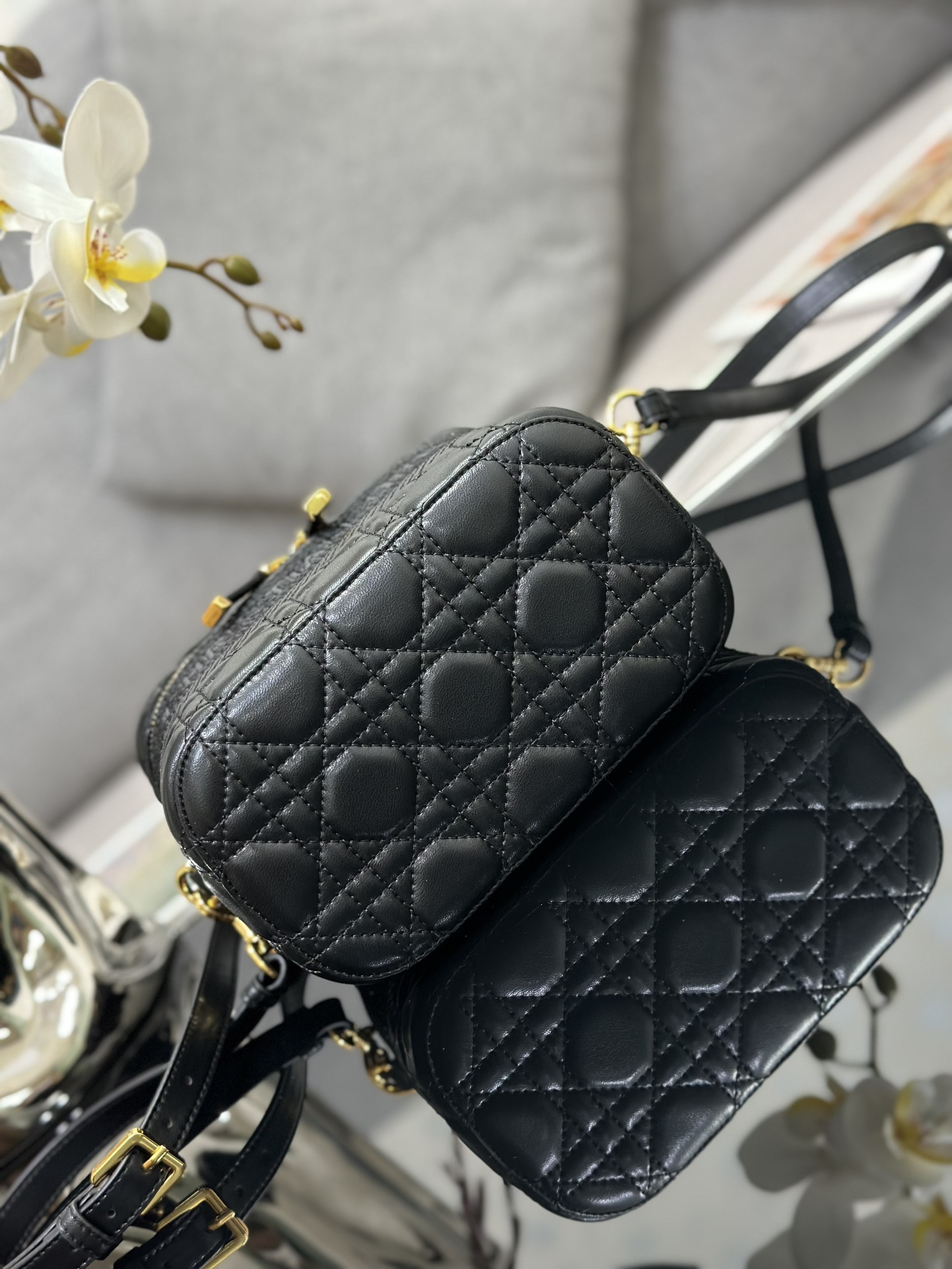 Bagsaaa D10r Small D10r Travel Vanity Black Bag - 18.5 x 13 x 10.5cm