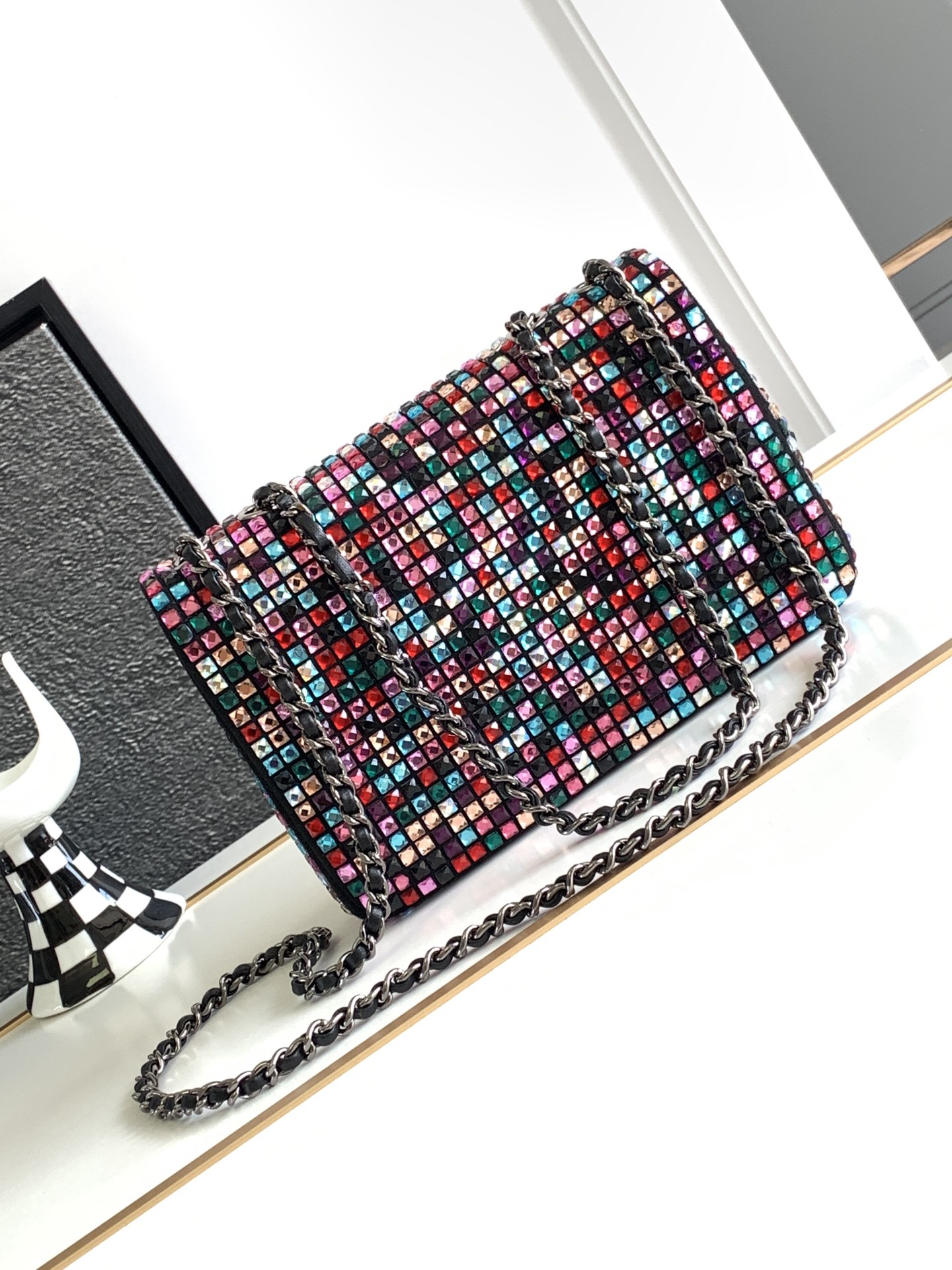Bagsaaa Ch**el Flap Lambskin, Crystal & Ruthenium-finish metal Bag - 13 × 20 × 6 cm