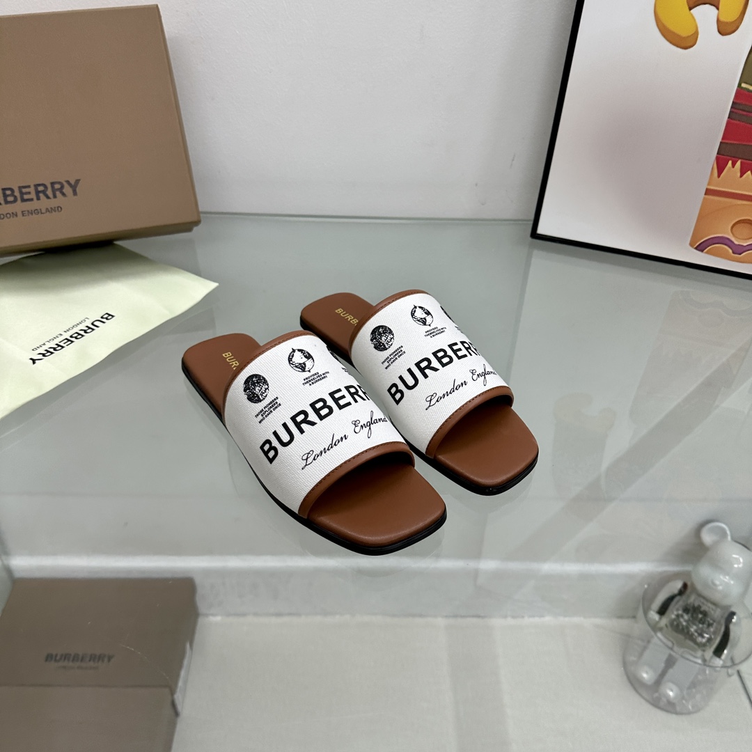 Bagsaaa Bv*b*rry Letters Canvas White Slides