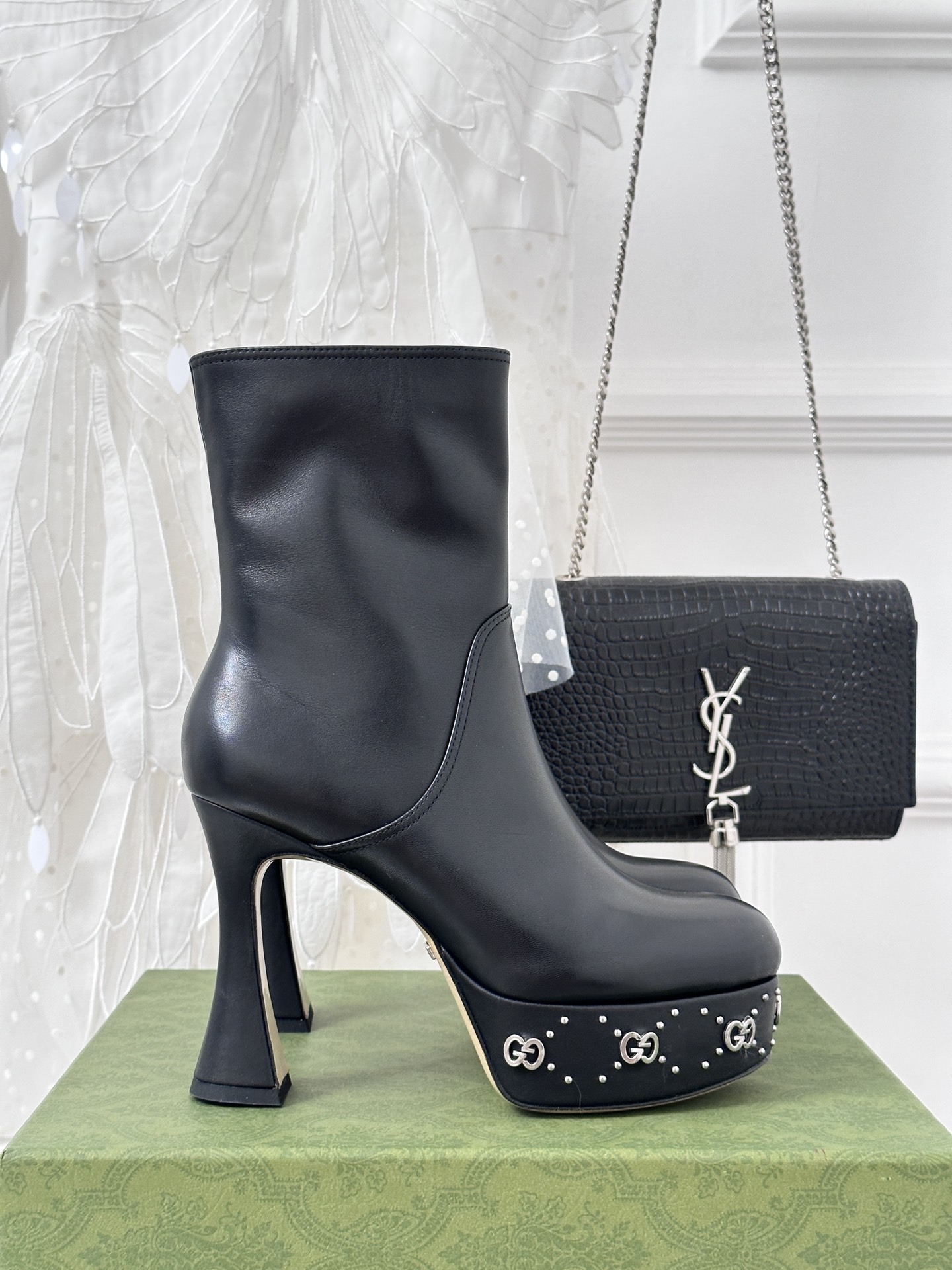 Bagsaaa Gvc*1 GG studded leather ankle boots black