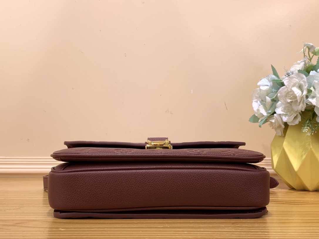 Bagsaaa L0vis Vvtt0n Pochette Metis Burgundy Color - 25 x 19 x 7cm