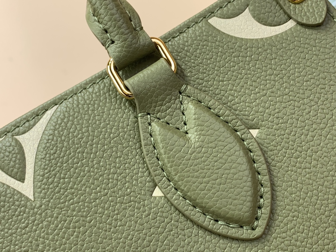 Bagsaaa L0vis Vvtt0n Onthego Green PM - 25 x 19 x 11.5