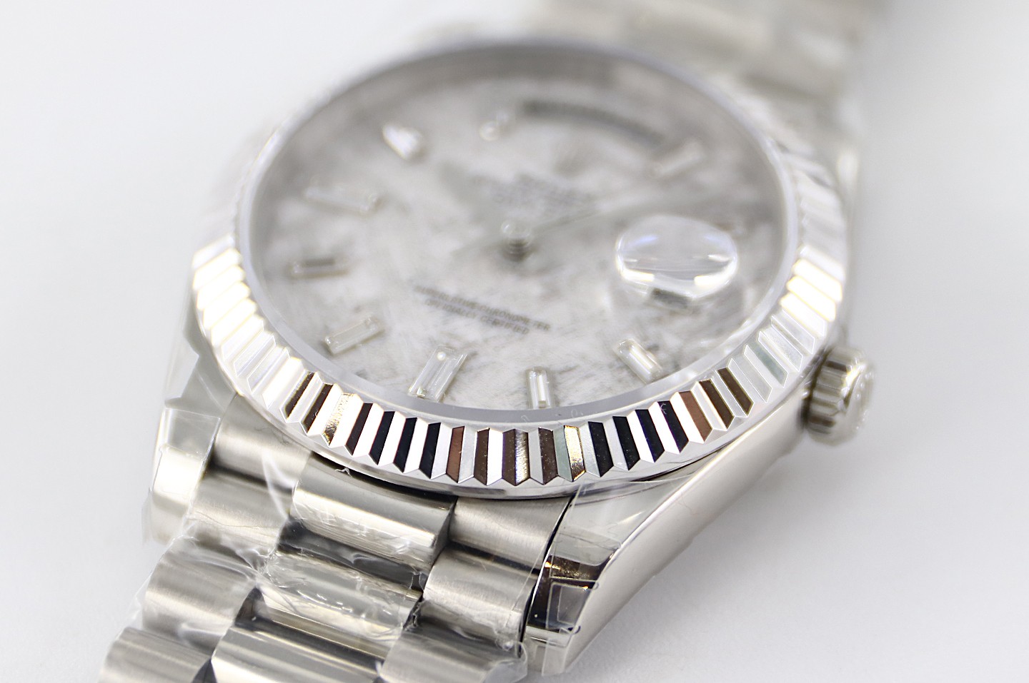 Bagsaaa R01ex Day-Date 40mm White Gold Meteorite Dial 228239