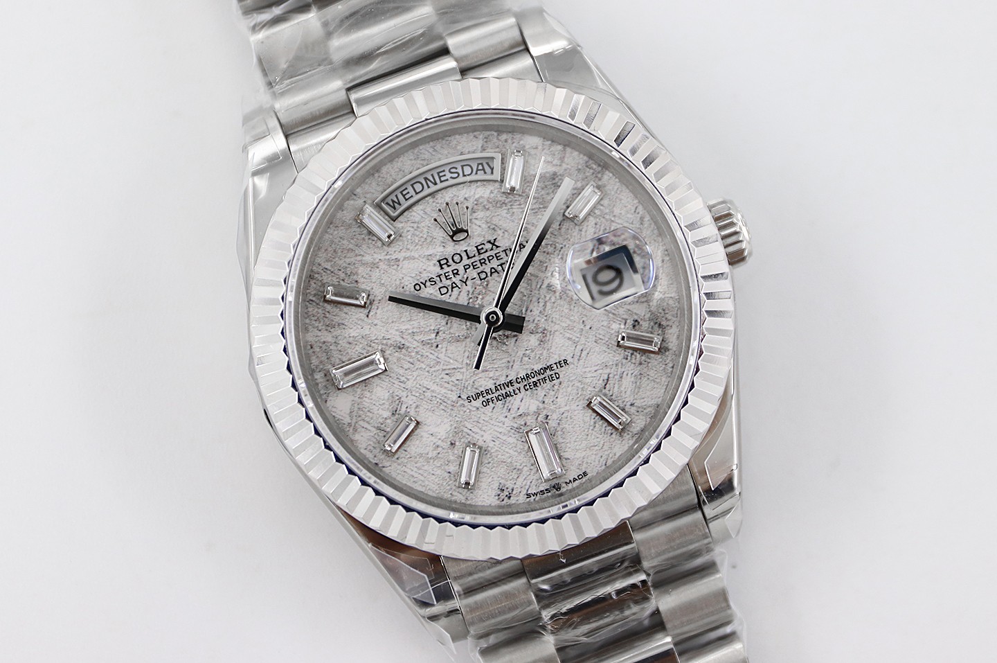 Bagsaaa R01ex Day-Date 40mm White Gold Meteorite Dial 228239