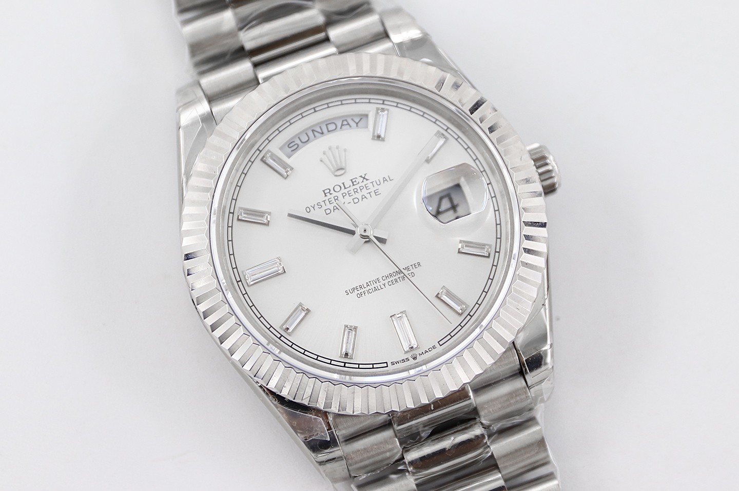 Bagsaaa R01ex Day-Date 40mm White/18 carat white gold