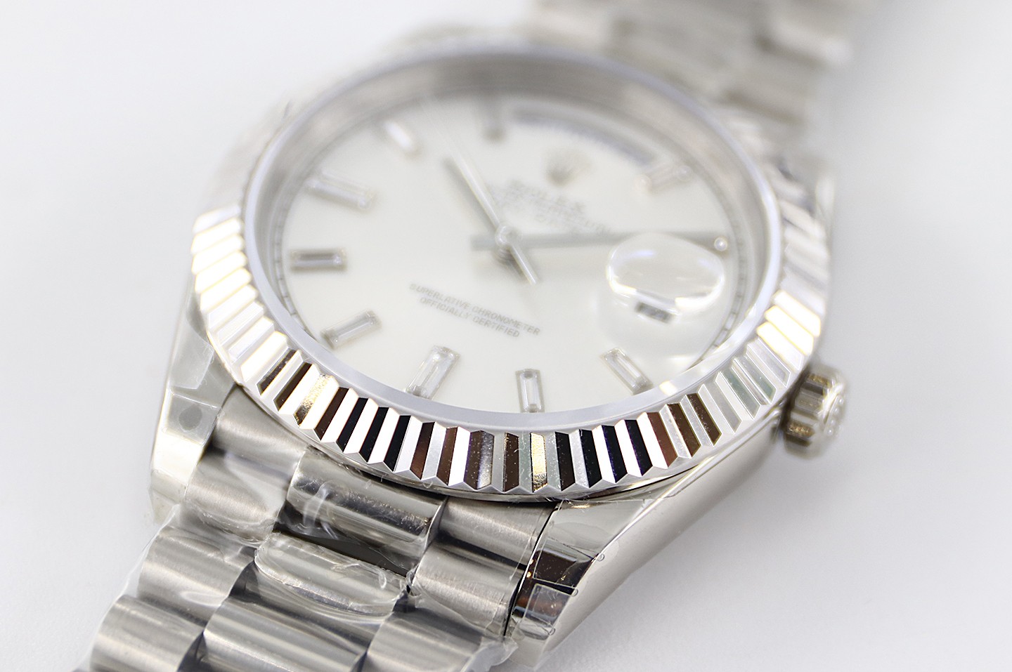 Bagsaaa R01ex Day-Date 40mm White/18 carat white gold