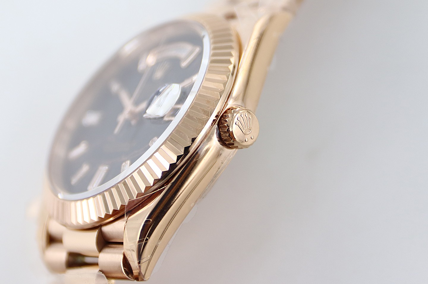 Bagsaaa R01ex Day-Date 40 Everose Eisenkiesel